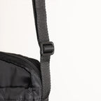 キャタピラー モンタナ 超軽量 ショルダーバッグ 1.8L