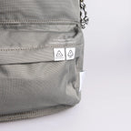 ドーナツ プラスワン リボーン 防水 A4 軽量 通学 バックパック 24L