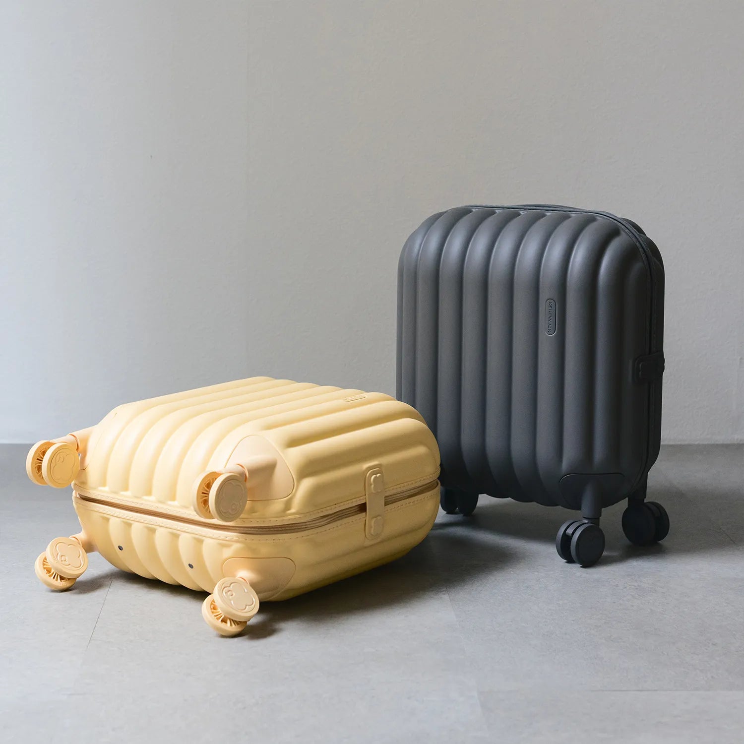 ARTRIPS | アートリップス スーツケース Bread Sサイズ 小型 機内