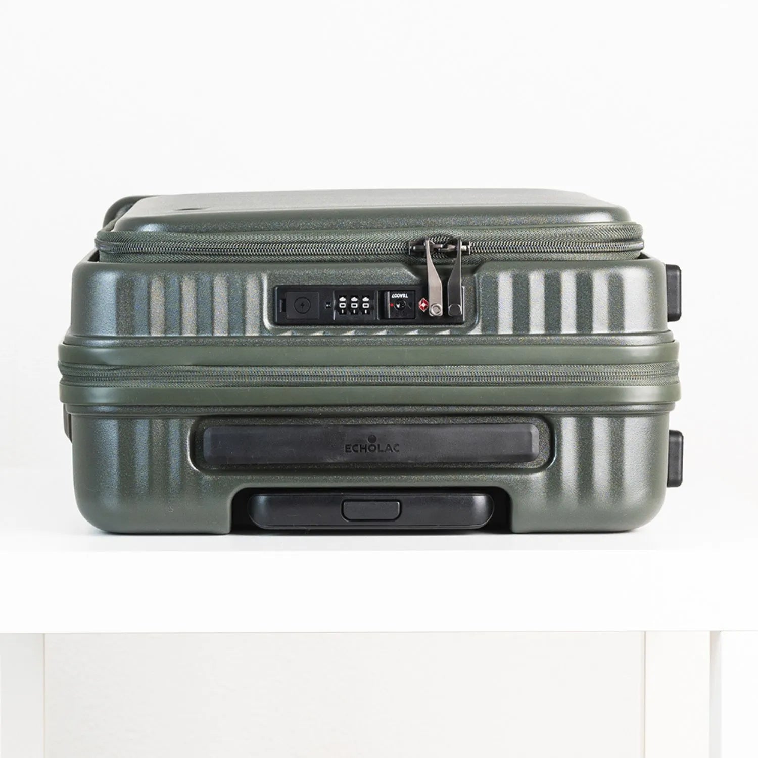 エコーラック セレストラ 機内持ち込み スーツケース