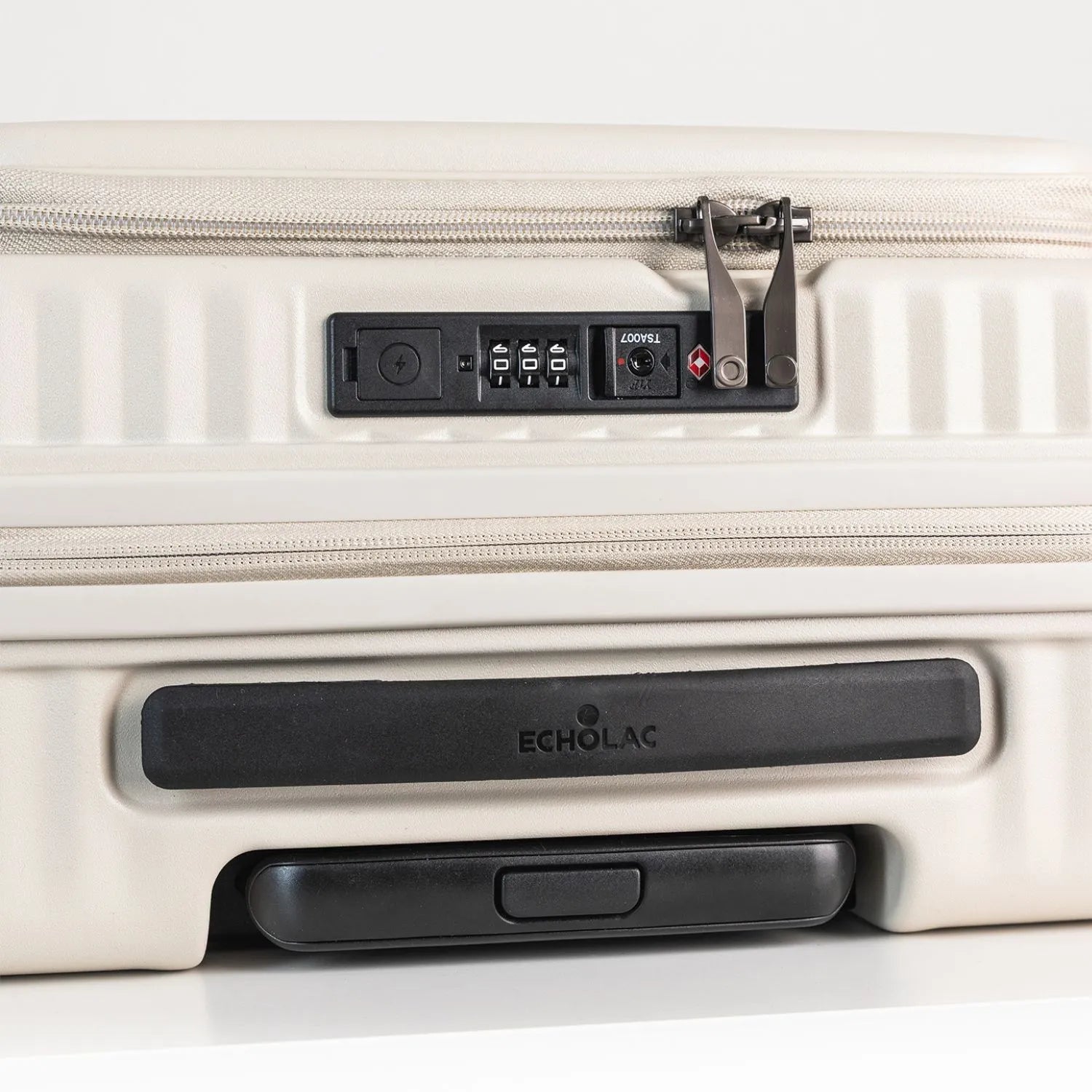 エコーラック セレストラ 機内持ち込み スーツケース