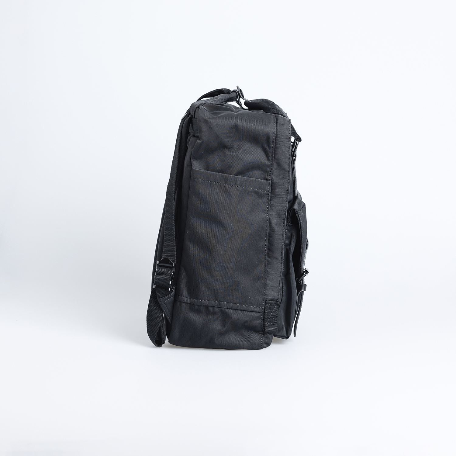 Macaroon Black Series 16L