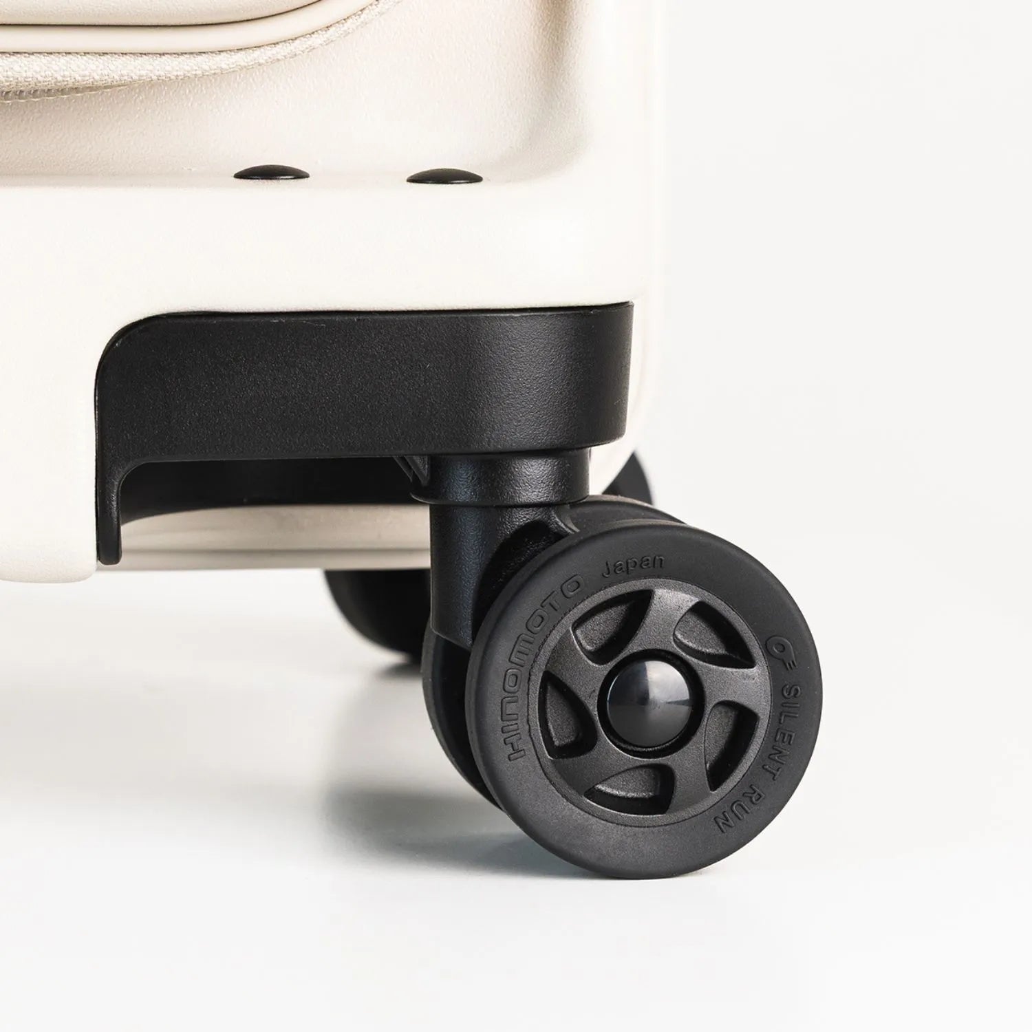 エコーラック セレストラ 機内持ち込み スーツケース