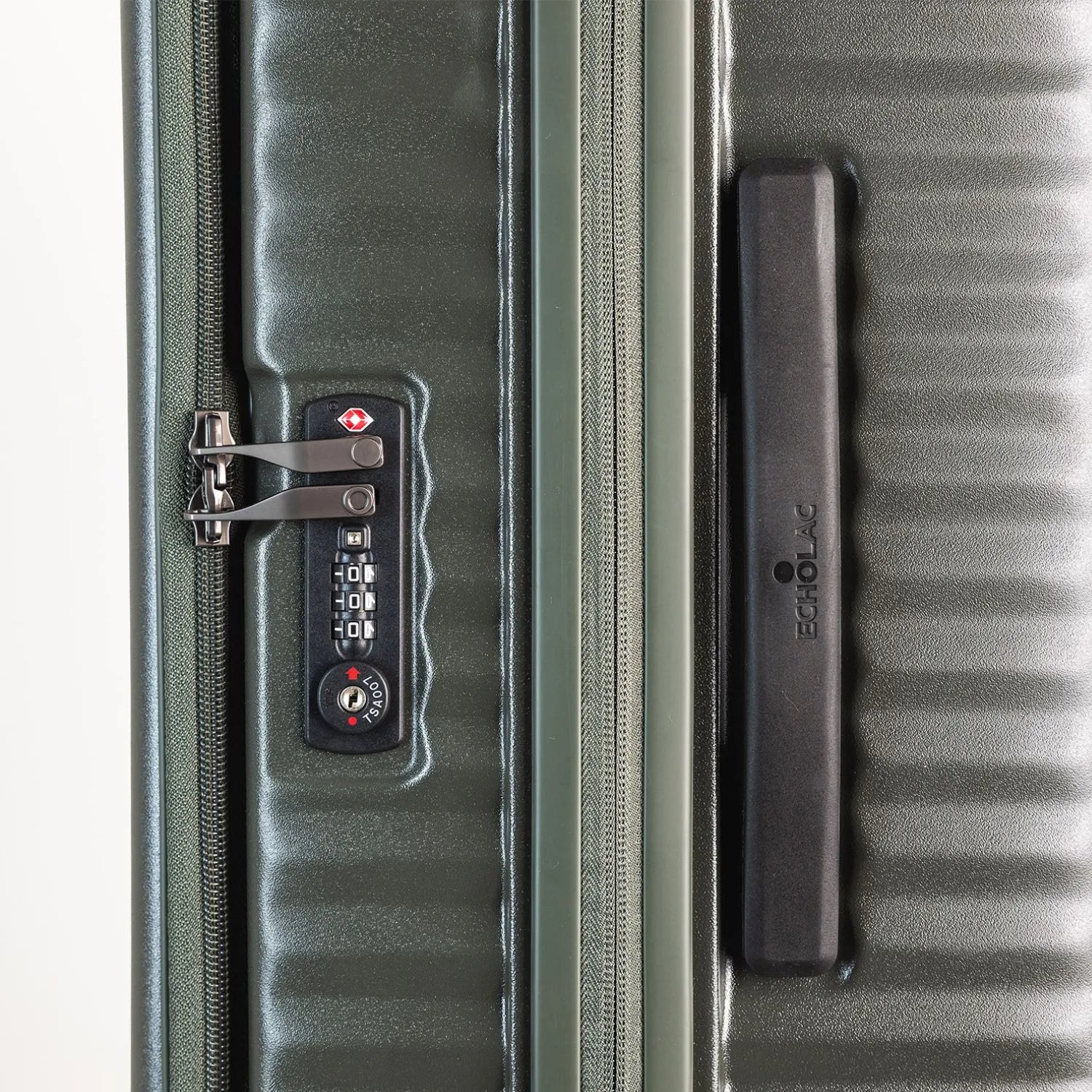 エコーラック セレストラ Mサイズ スーツケース