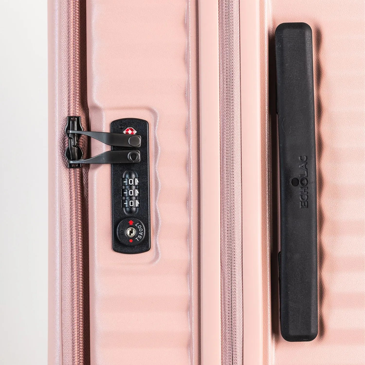 エコーラック セレストラ Mサイズ スーツケース