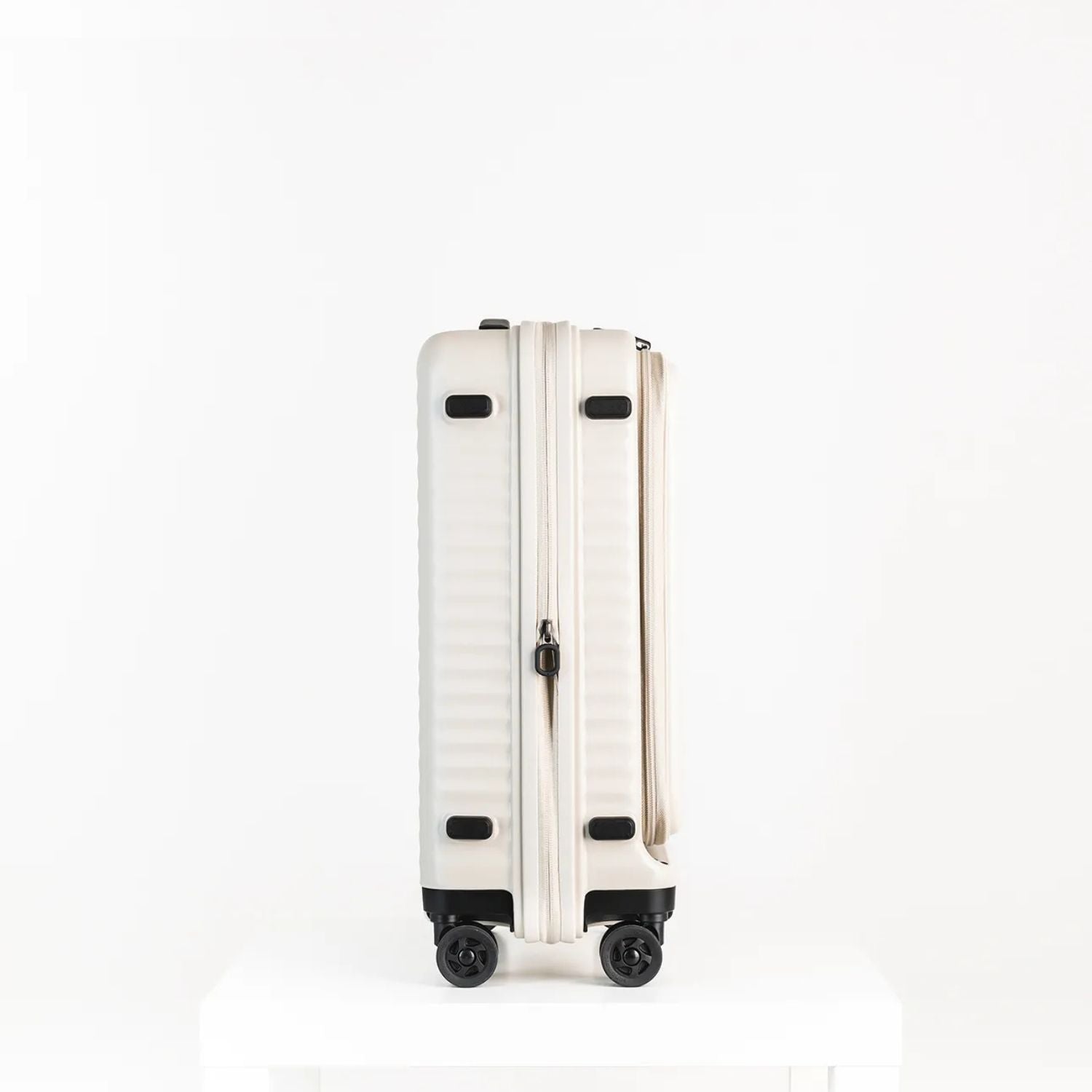 エコーラック セレストラ 機内持ち込み スーツケース