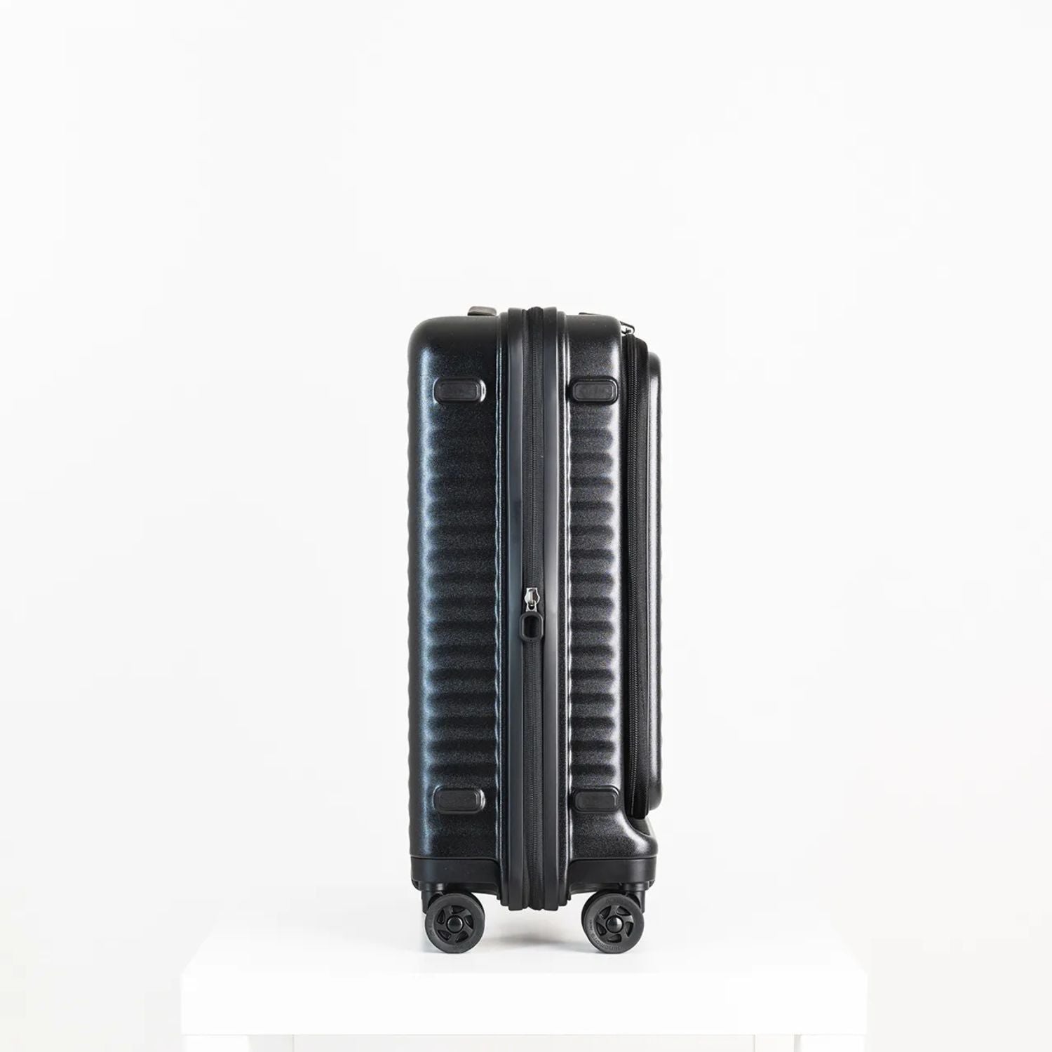 エコーラック セレストラ 機内持ち込み スーツケース