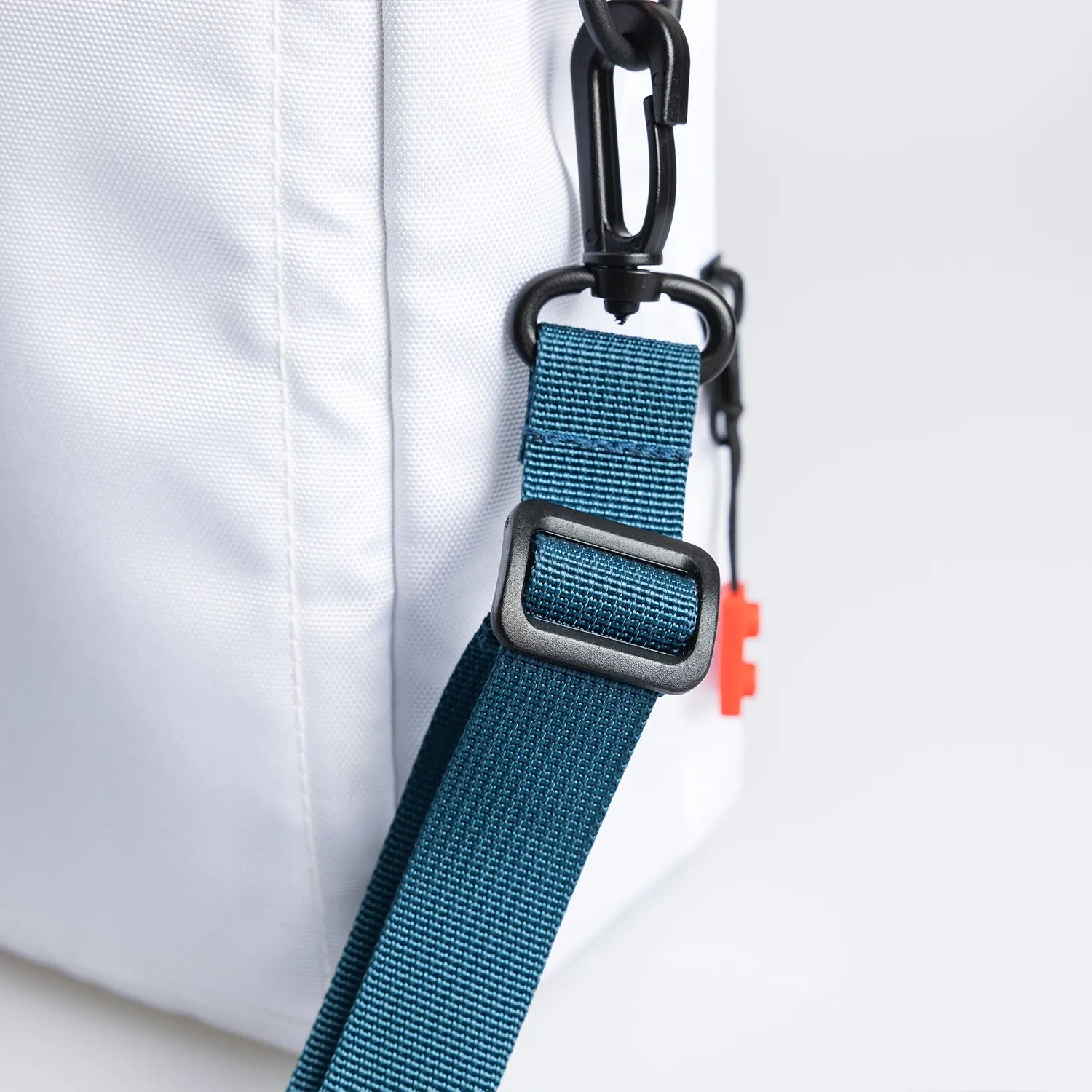 Signature Brick 1x1 2way Bag｜White