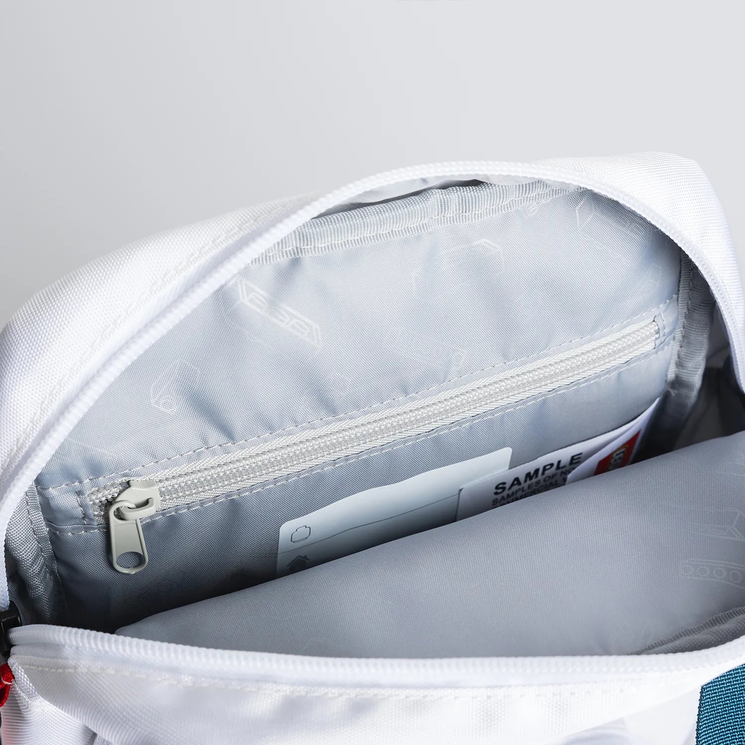 Signature Brick 1x1 2way Bag｜White