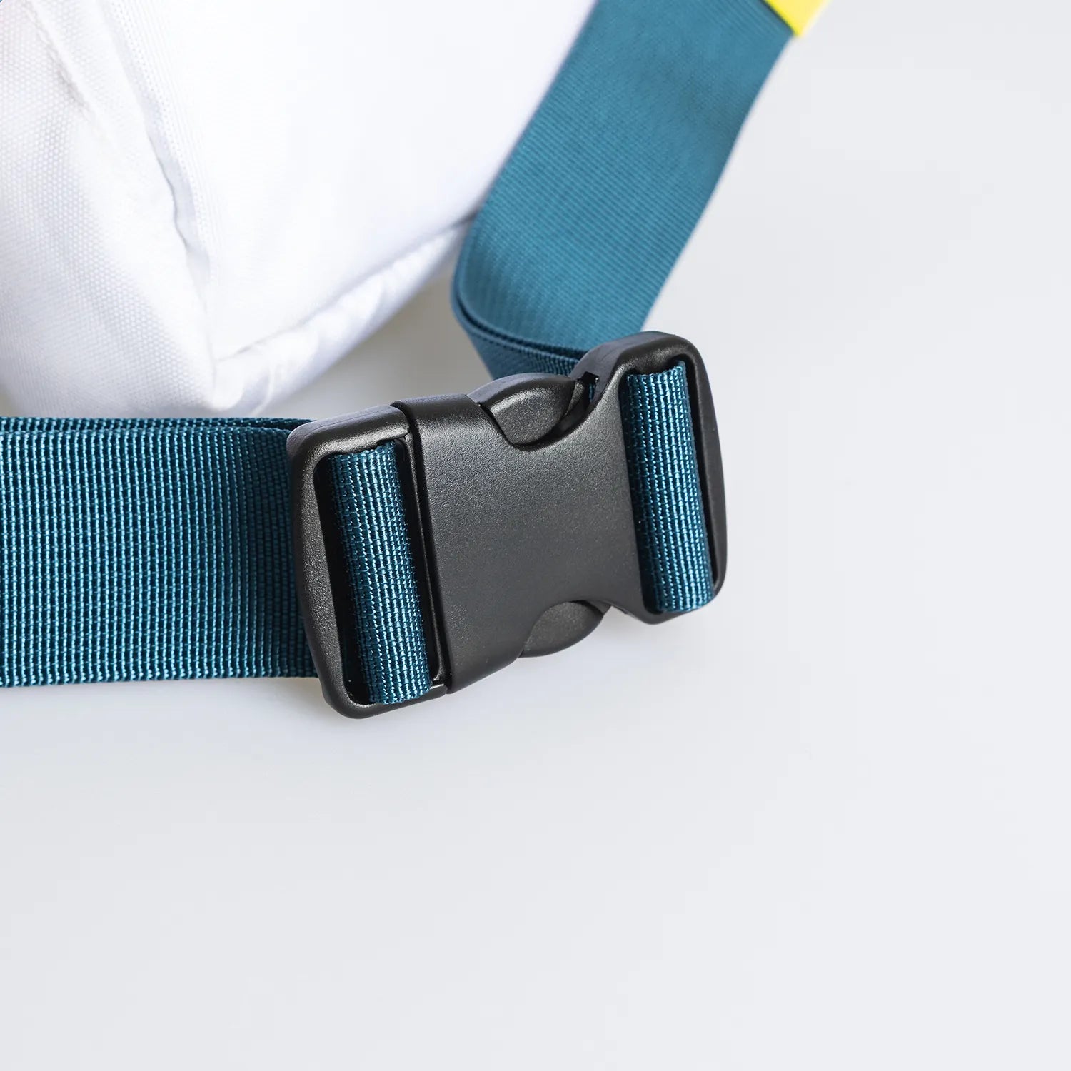 Signature Knob 1x2 waistbag｜White