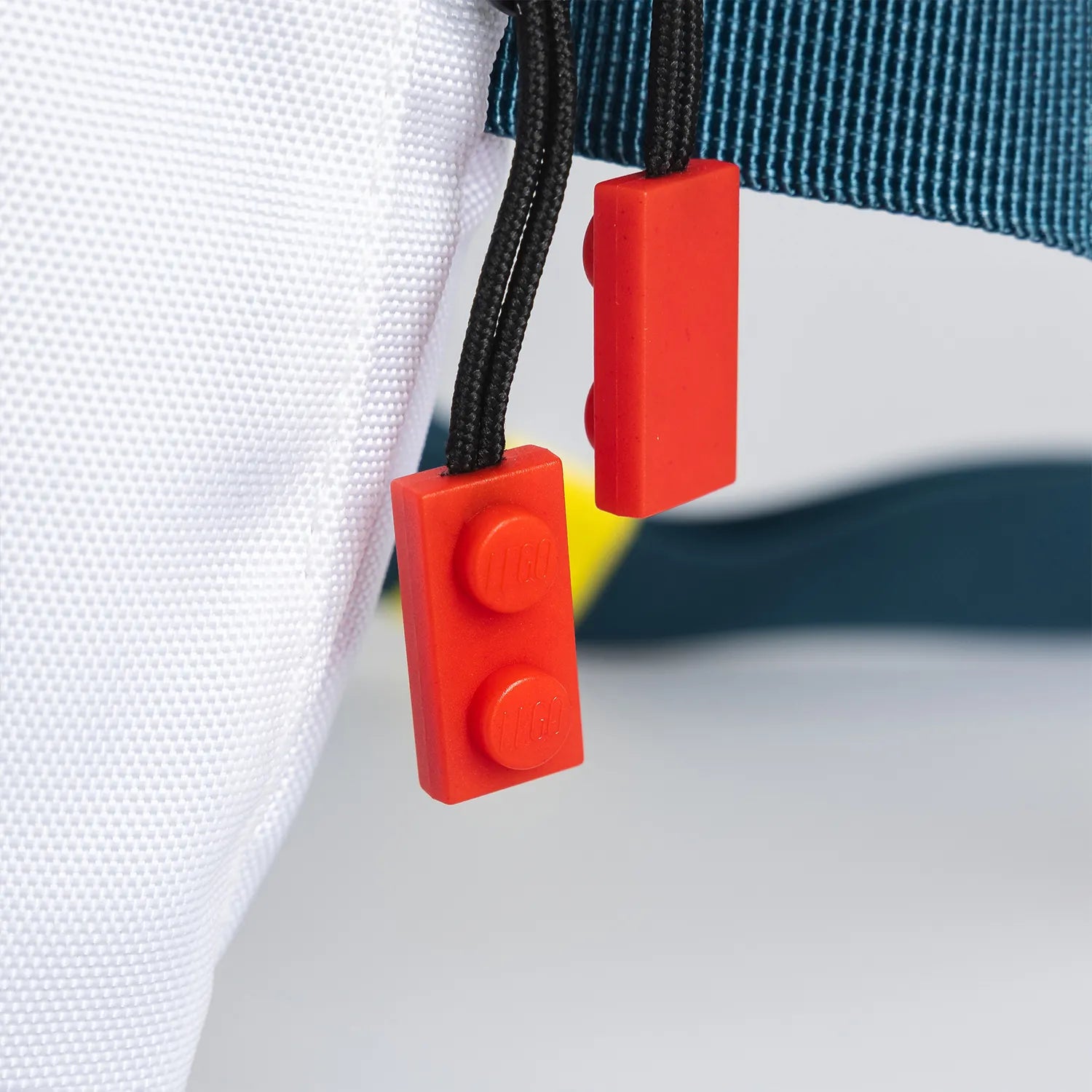 Signature Knob 1x2 waistbag｜White