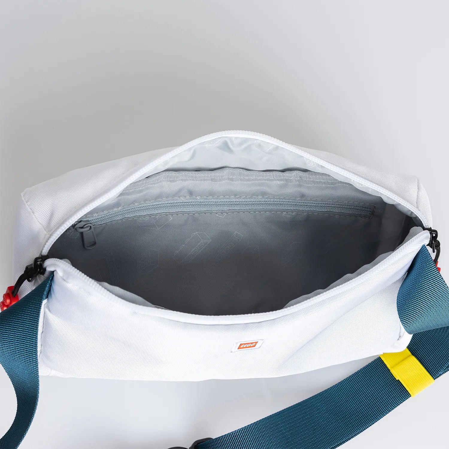 Signature Knob 1x2 waistbag｜White