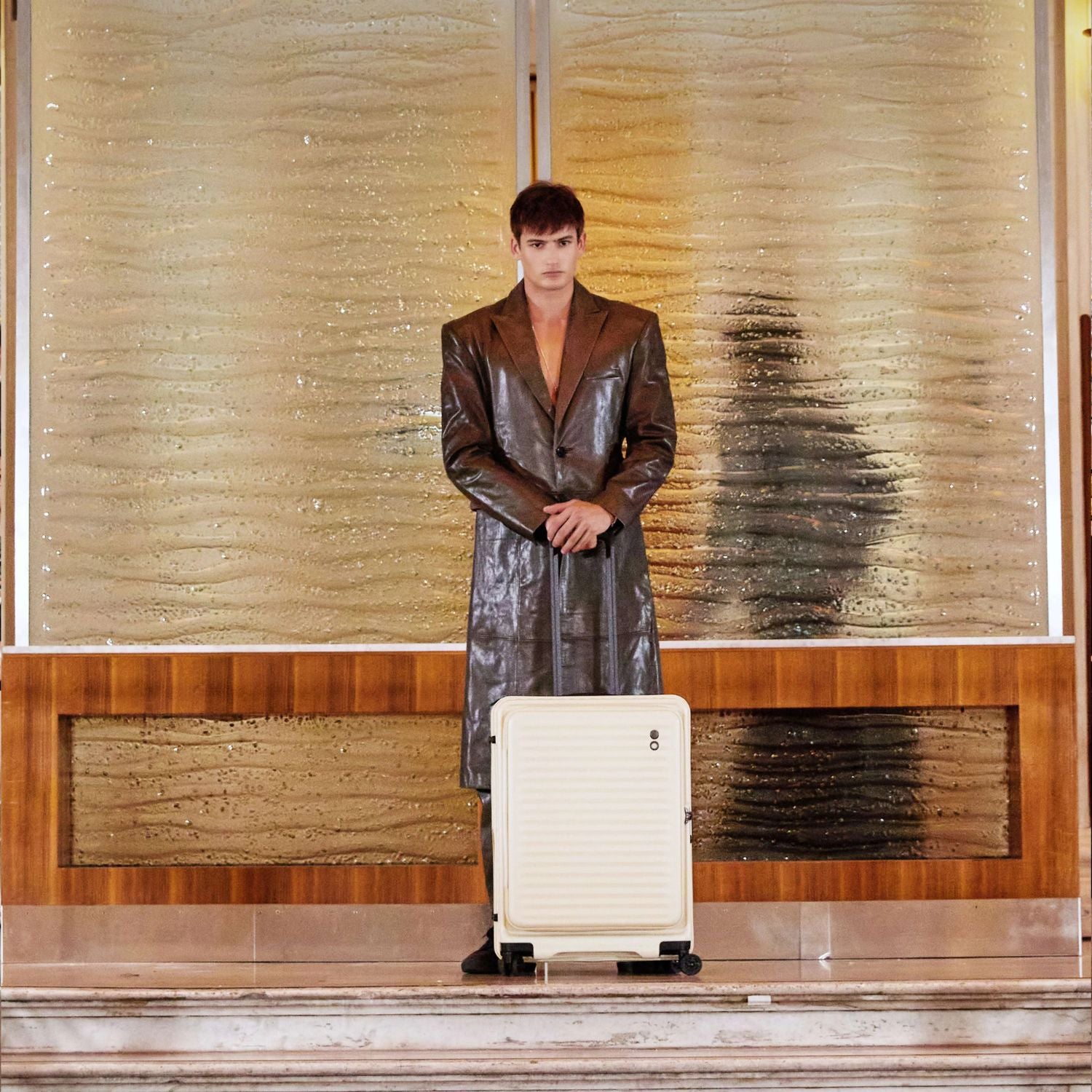 エコーラック セレストラ Mサイズ スーツケース