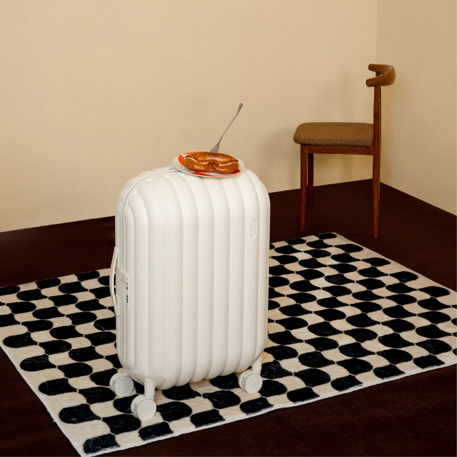 アートリップス パンスタイル Mサイズ スーツケース