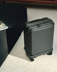 【機内持ち込み】 CELESTRA Suitcase｜Deep Olive