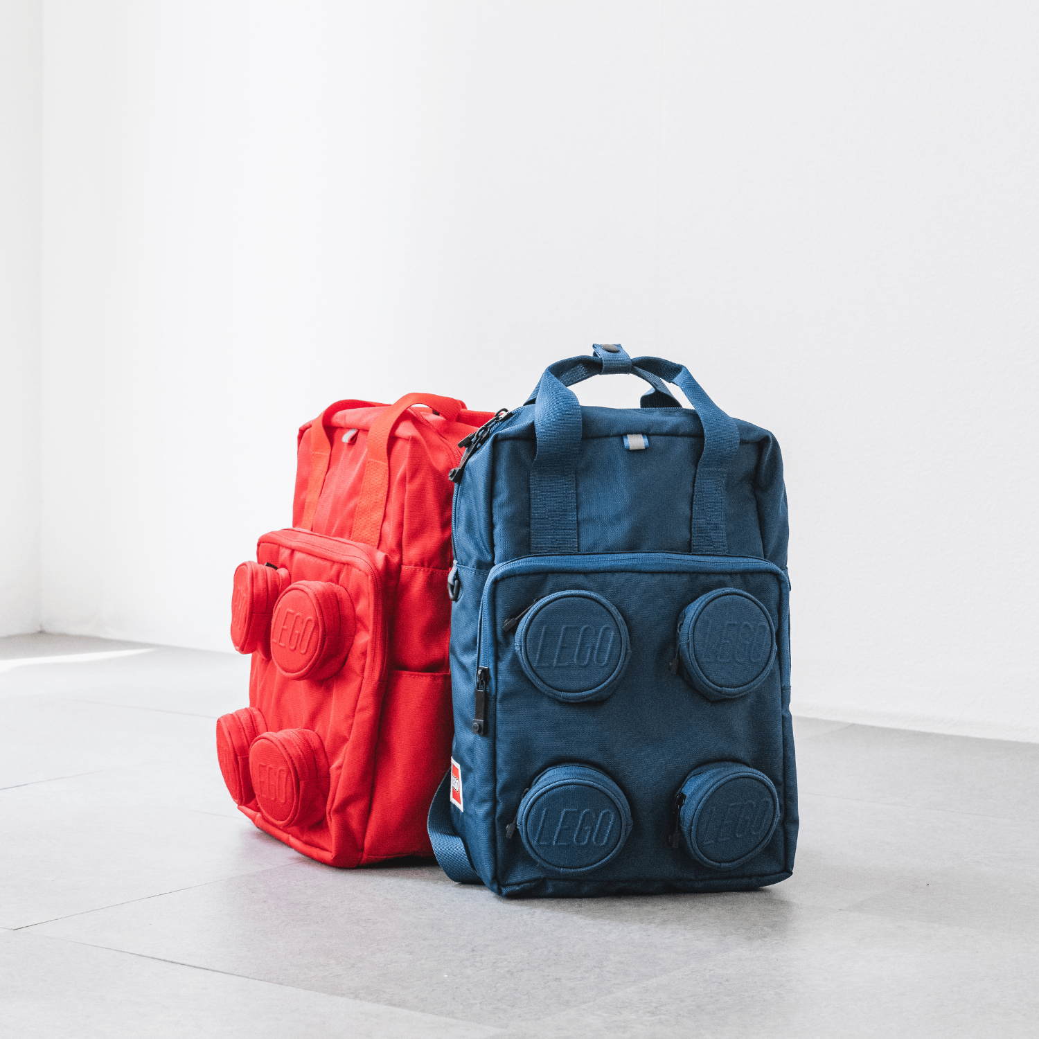 SIGNATURE BRICK 2X2 BACKPACK