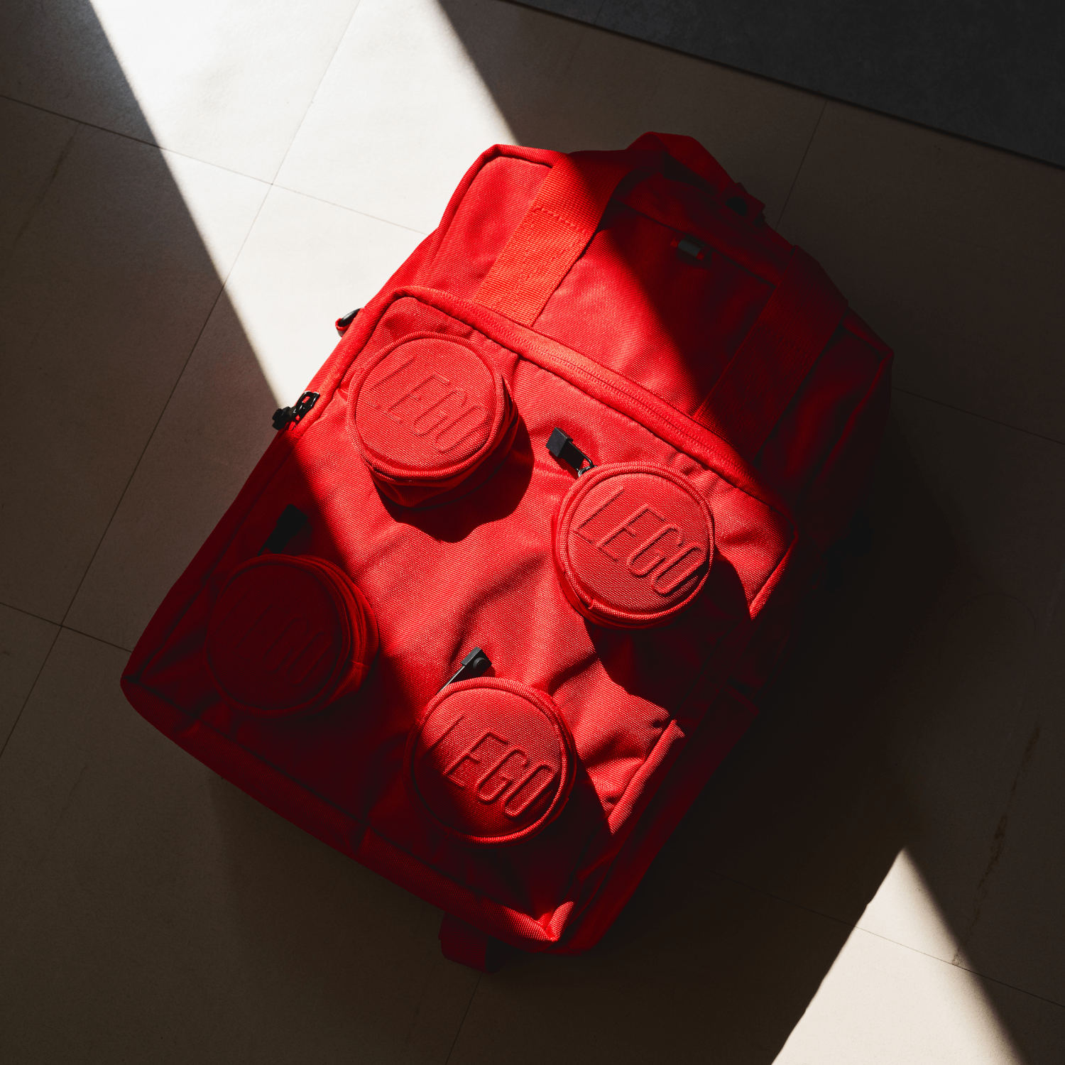 SIGNATURE BRICK 2X2 BACKPACK