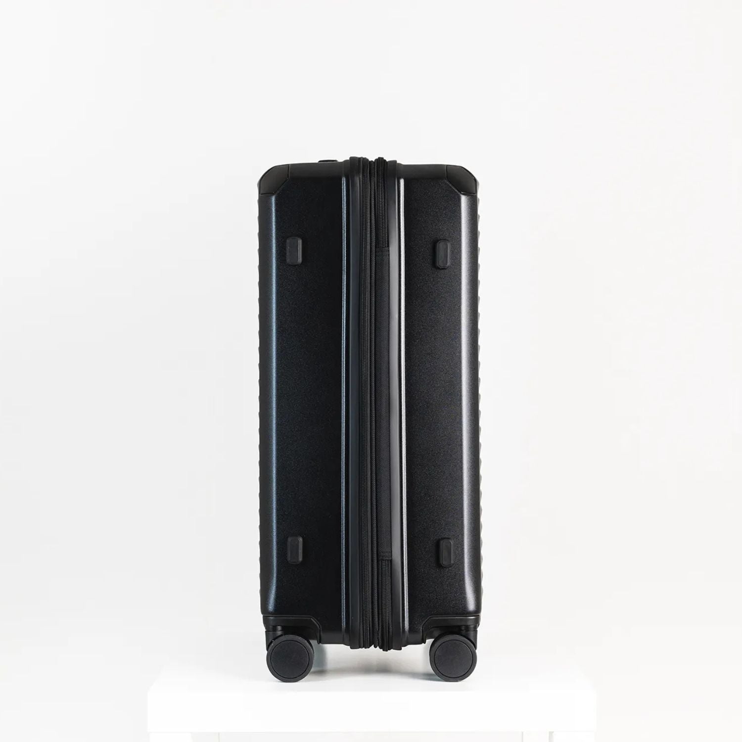 エコーラック ショーグンEVO Mサイズ 中型スーツケース