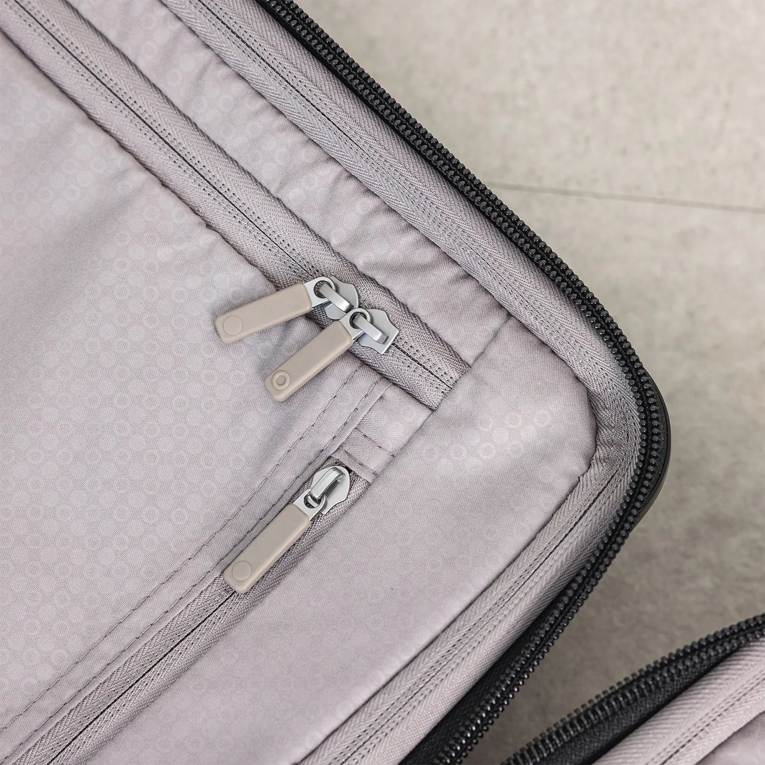 エコーラック ダイナスティ Mサイズ 中型スーツケース