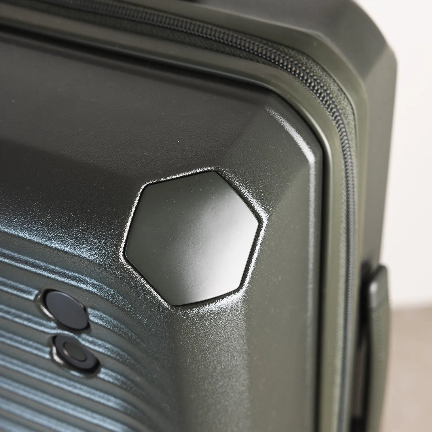 エコーラック ショーグンEVO 機内持ち込み スーツケース