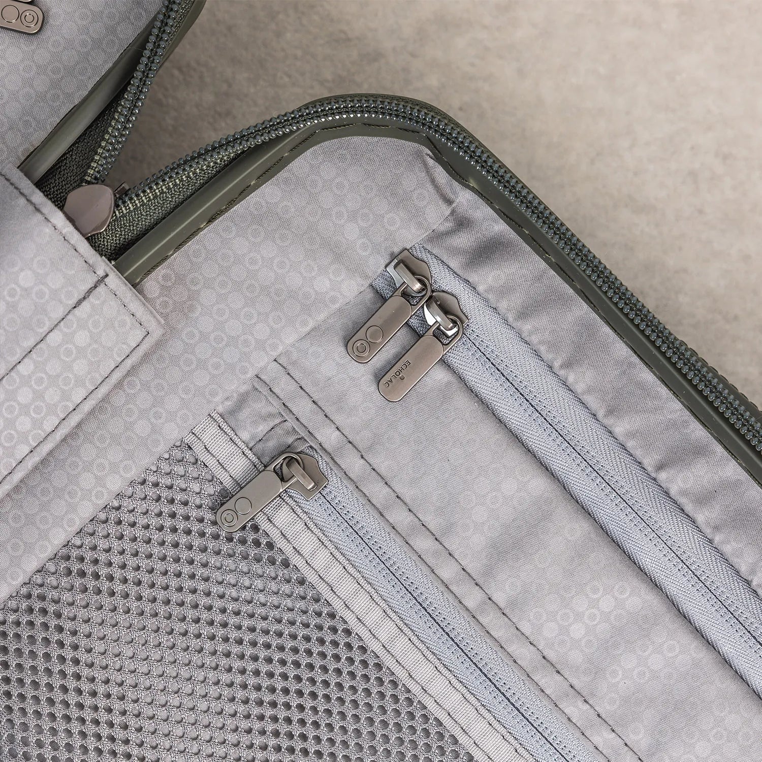 エコーラック ショーグンEVO 機内持ち込み スーツケース