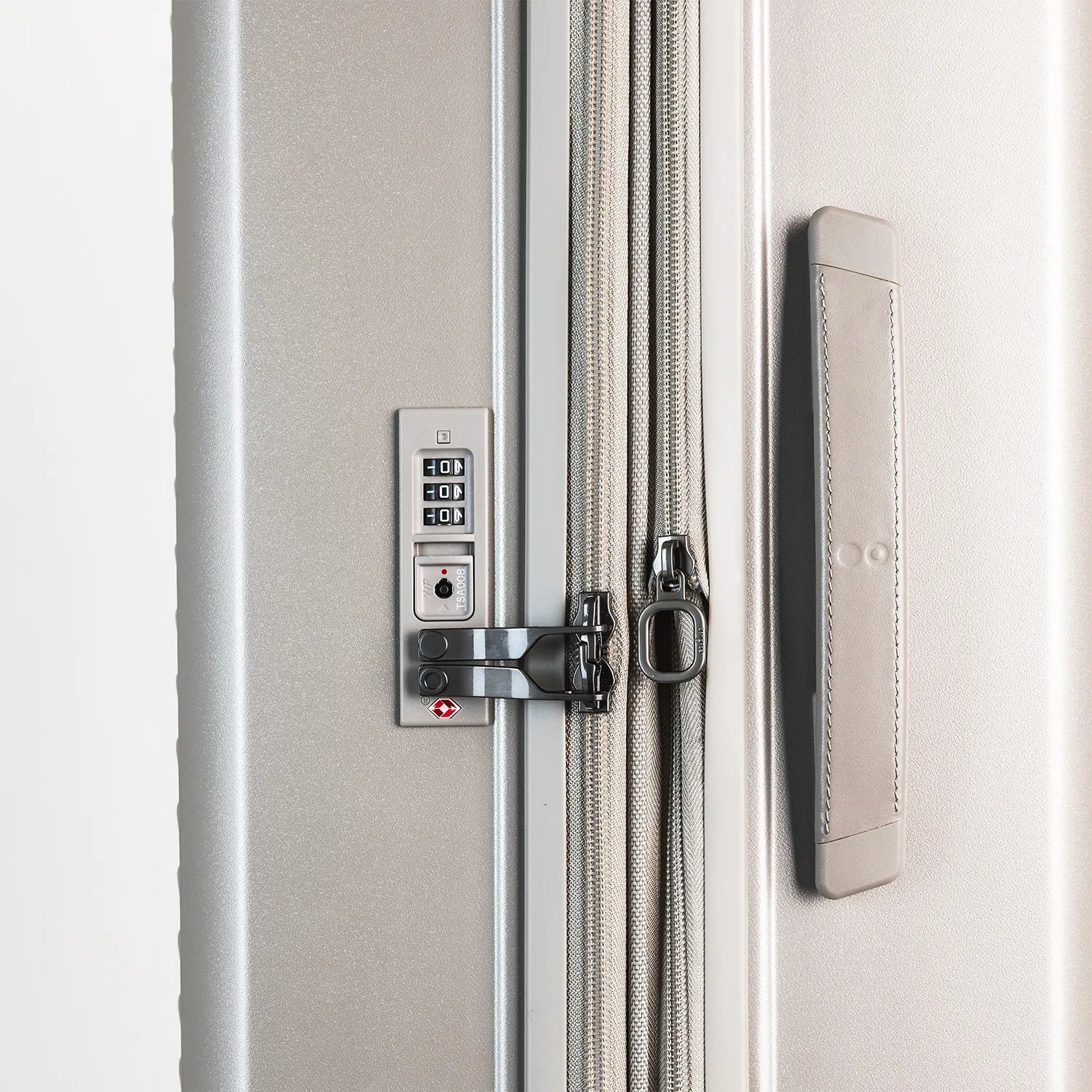 エコーラック ショーグンEVO Mサイズ 中型スーツケース