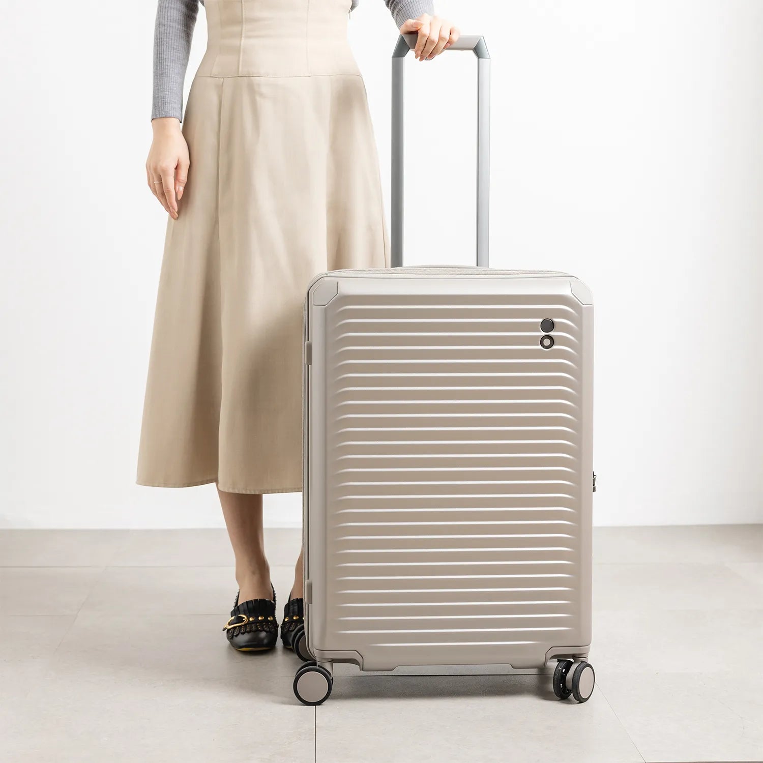 エコーラック ショーグンEVO Mサイズ 中型スーツケース