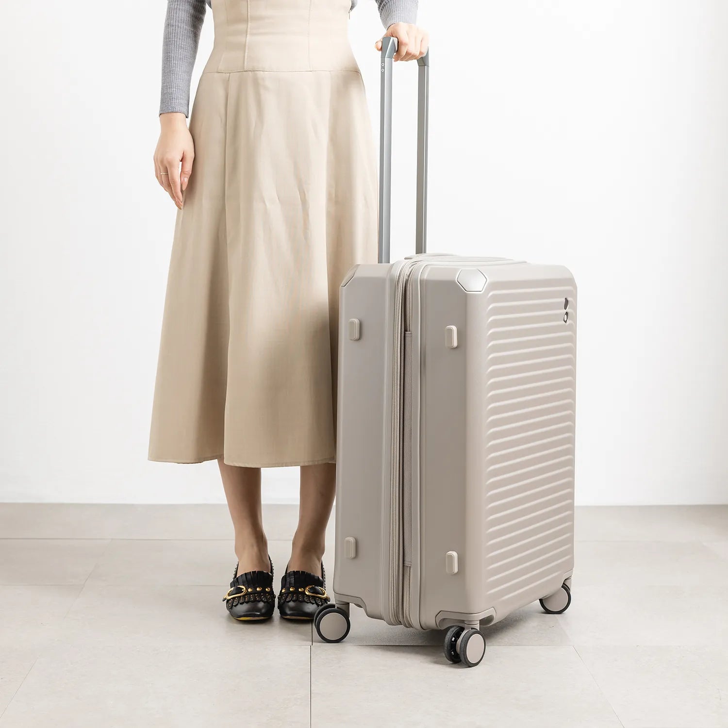 エコーラック ショーグンEVO Mサイズ 中型スーツケース