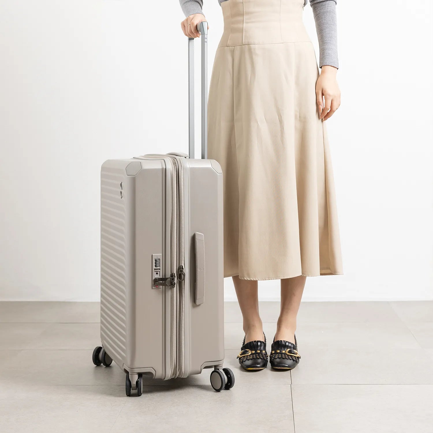 エコーラック ショーグンEVO Mサイズ 中型スーツケース