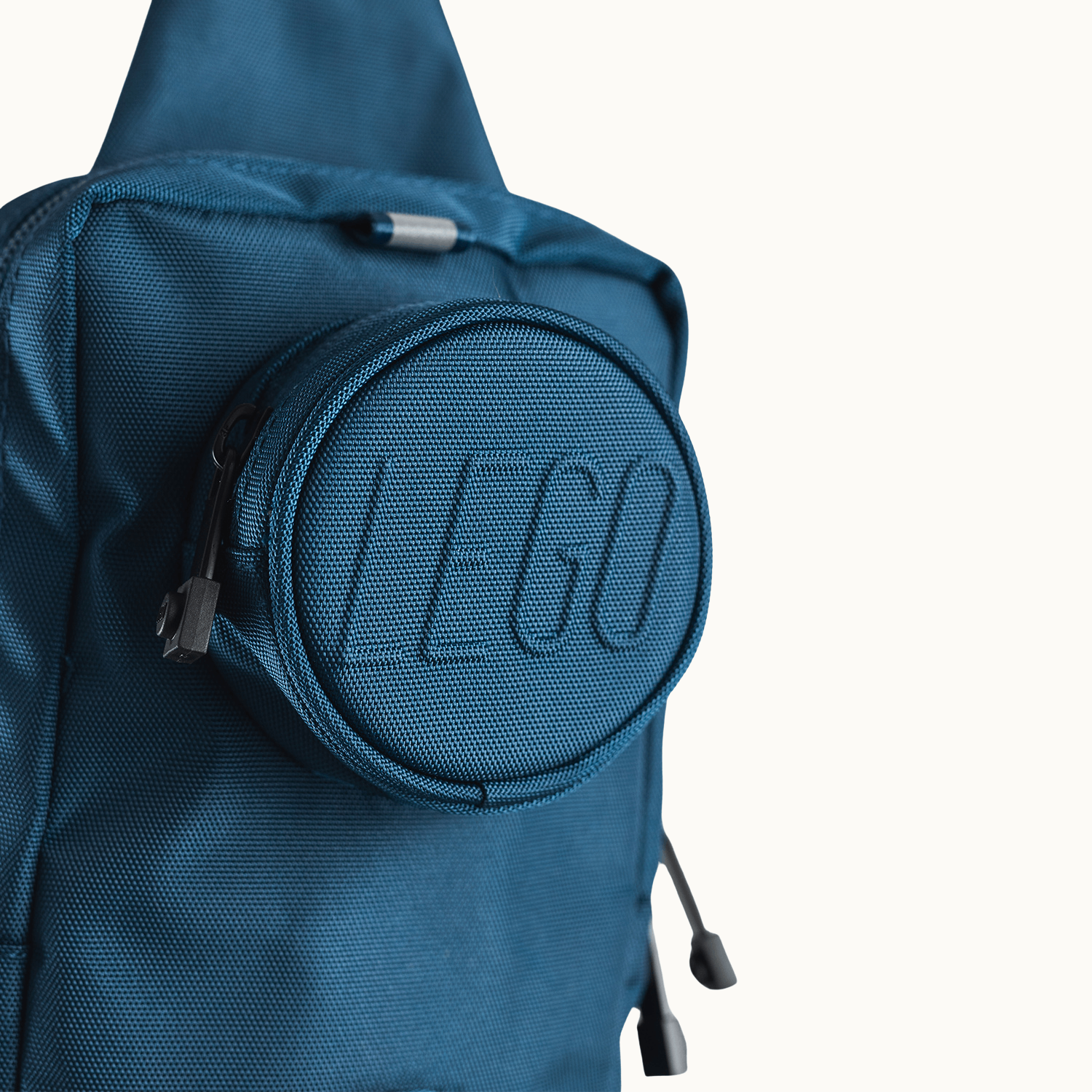SIGNATURE BRICK 1X2 SLING BAG