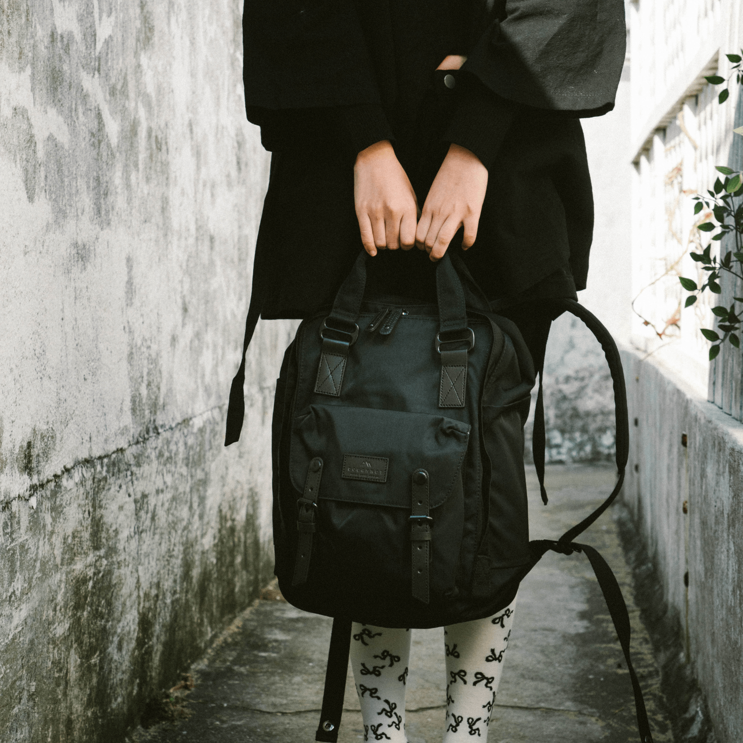 Macaroon Black Series 16L