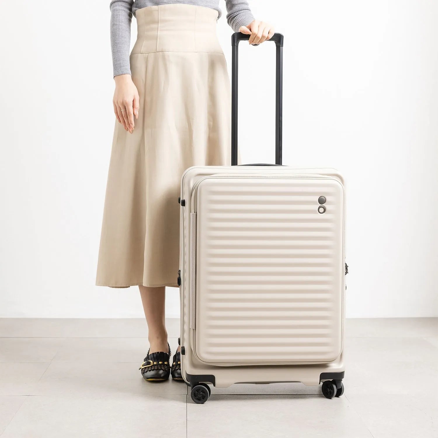 エコーラック セレストラ Mサイズ スーツケース