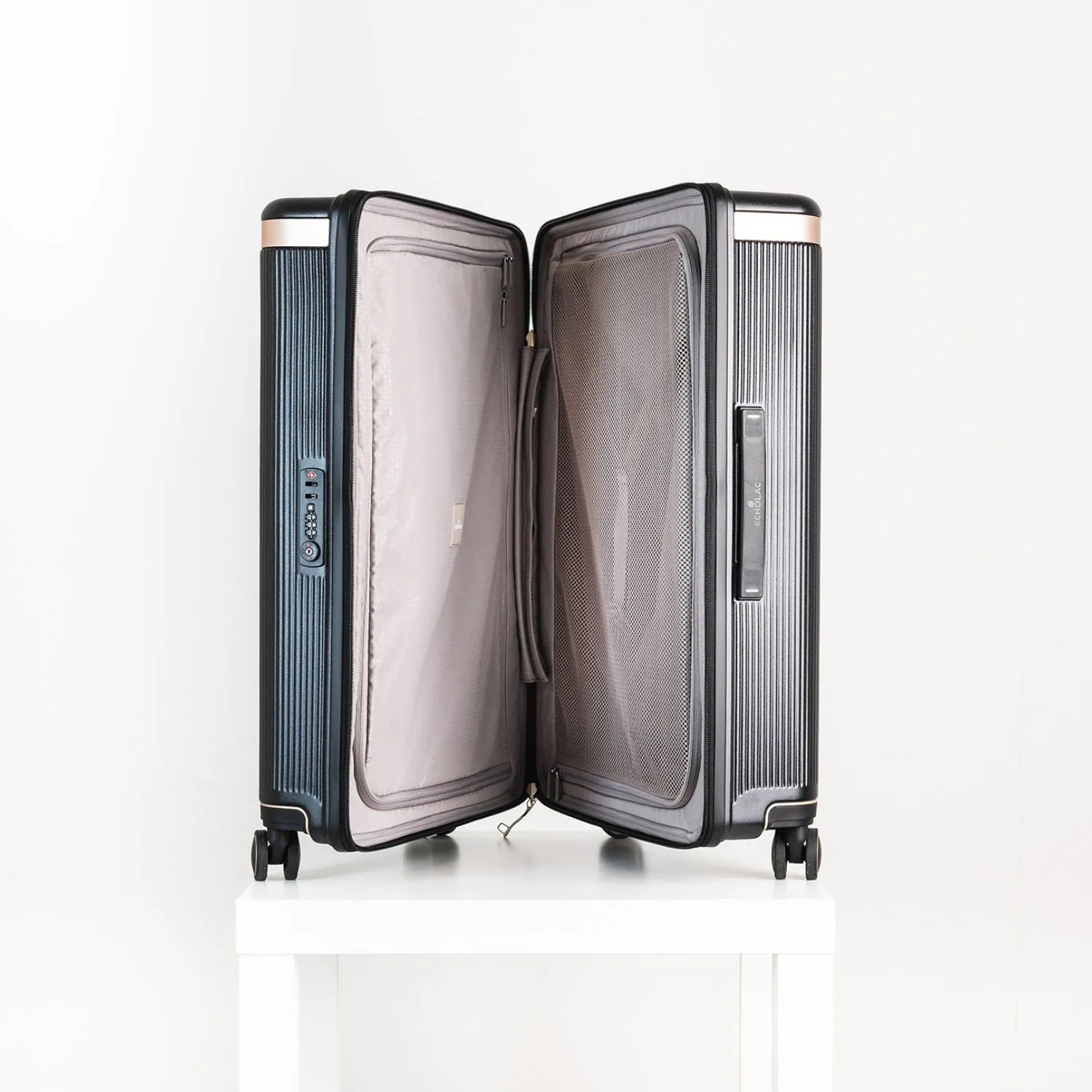 エコーラック ダイナスティ Mサイズ 中型スーツケース