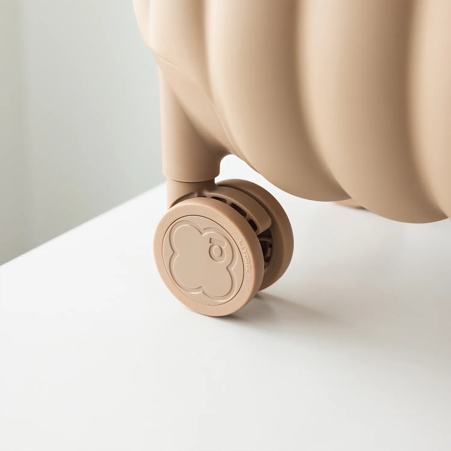 アートリップス パンスタイル 機内持ち込み スーツケース