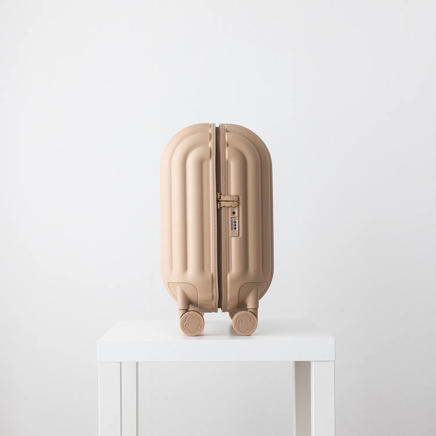 アートリップス パンスタイル 機内持ち込み スーツケース