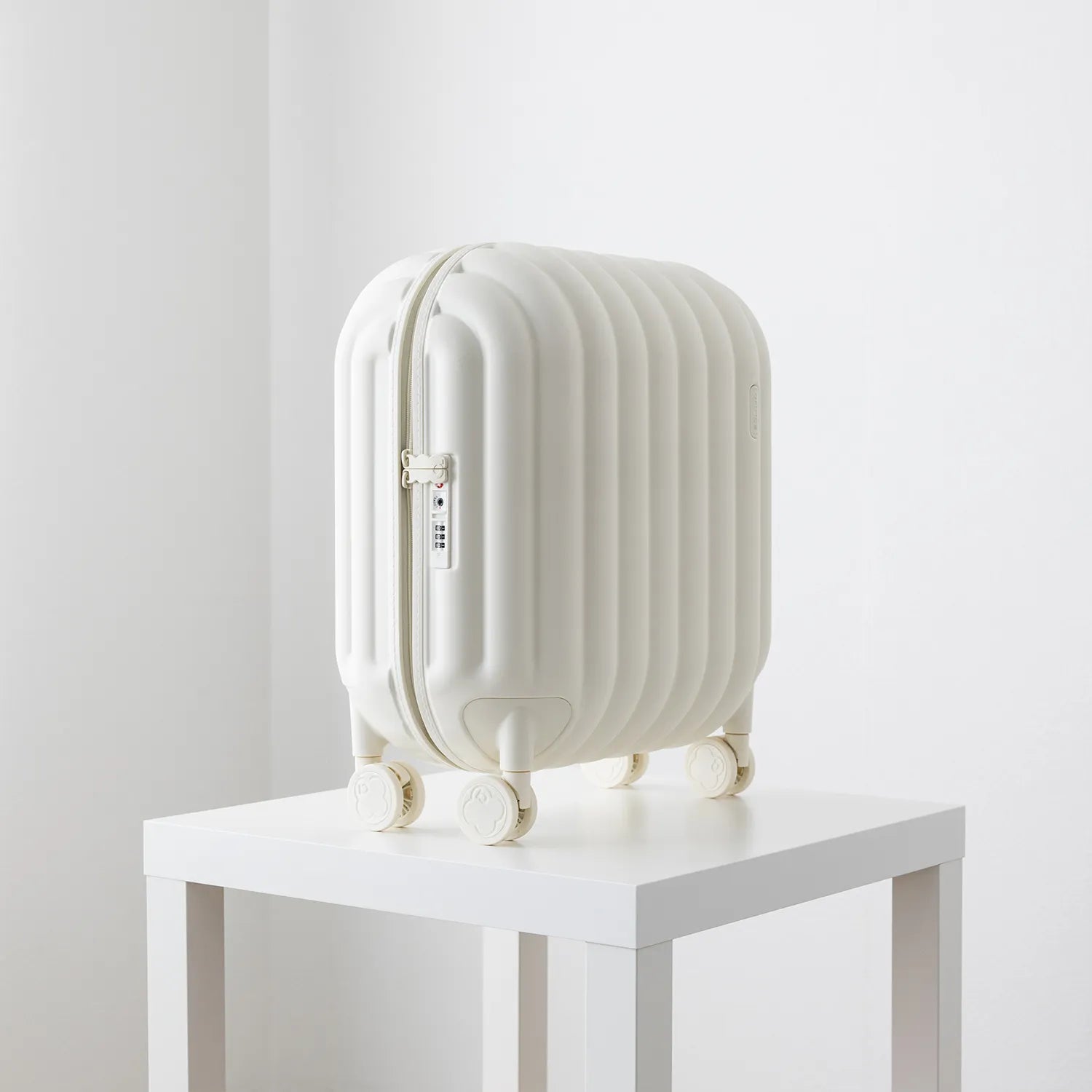 アートリップス パンスタイル 機内持ち込み スーツケース