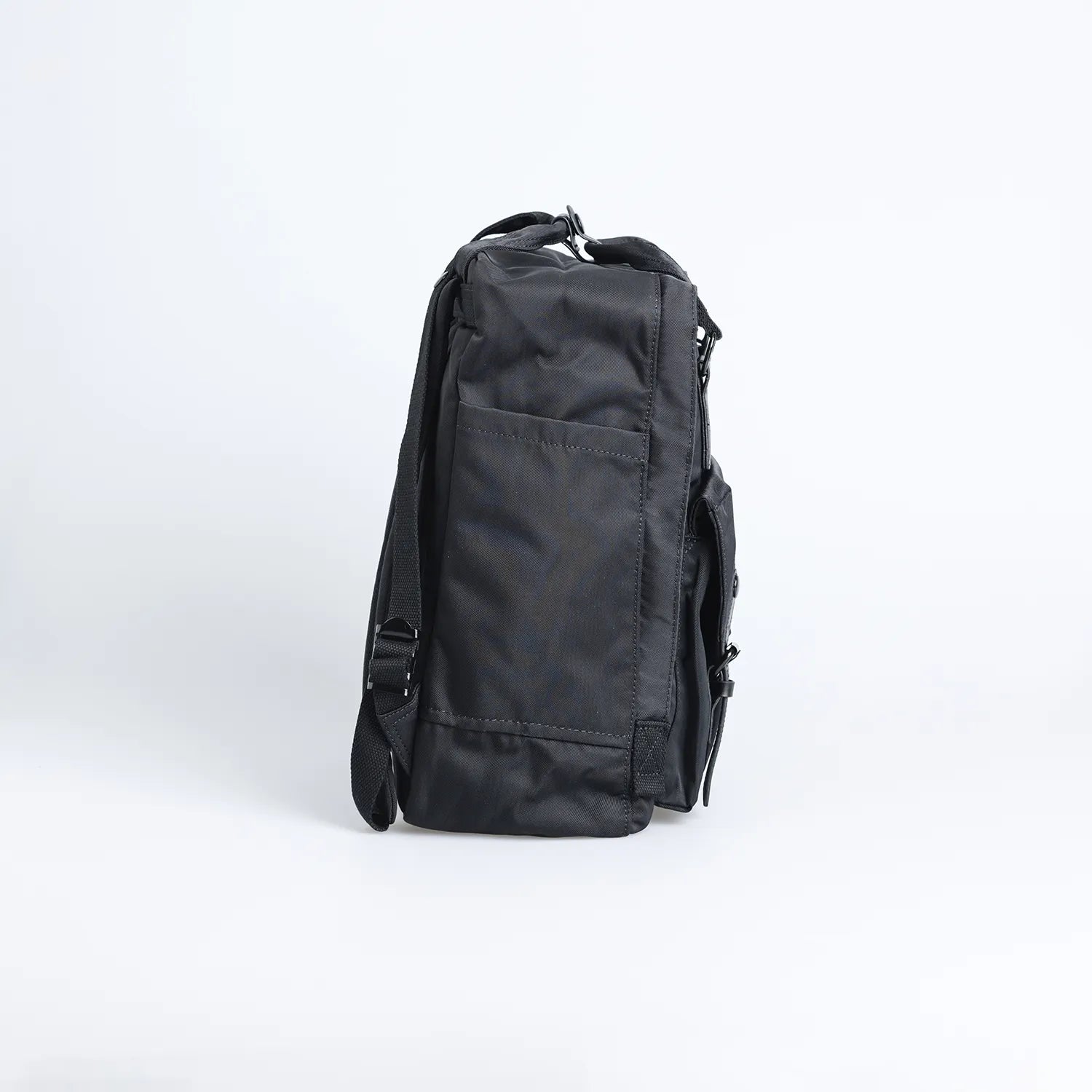 ドーナツ マカロン ブラック リュック 16L