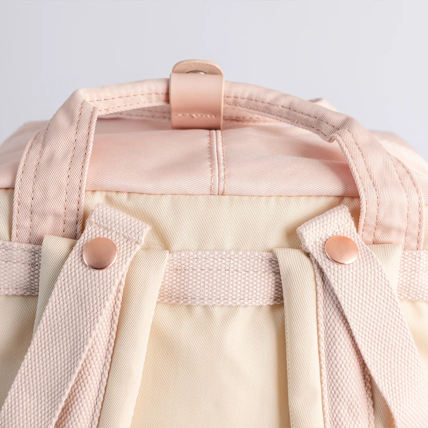 ドーナツ マカロン ネイチャーペール バックパック 16L