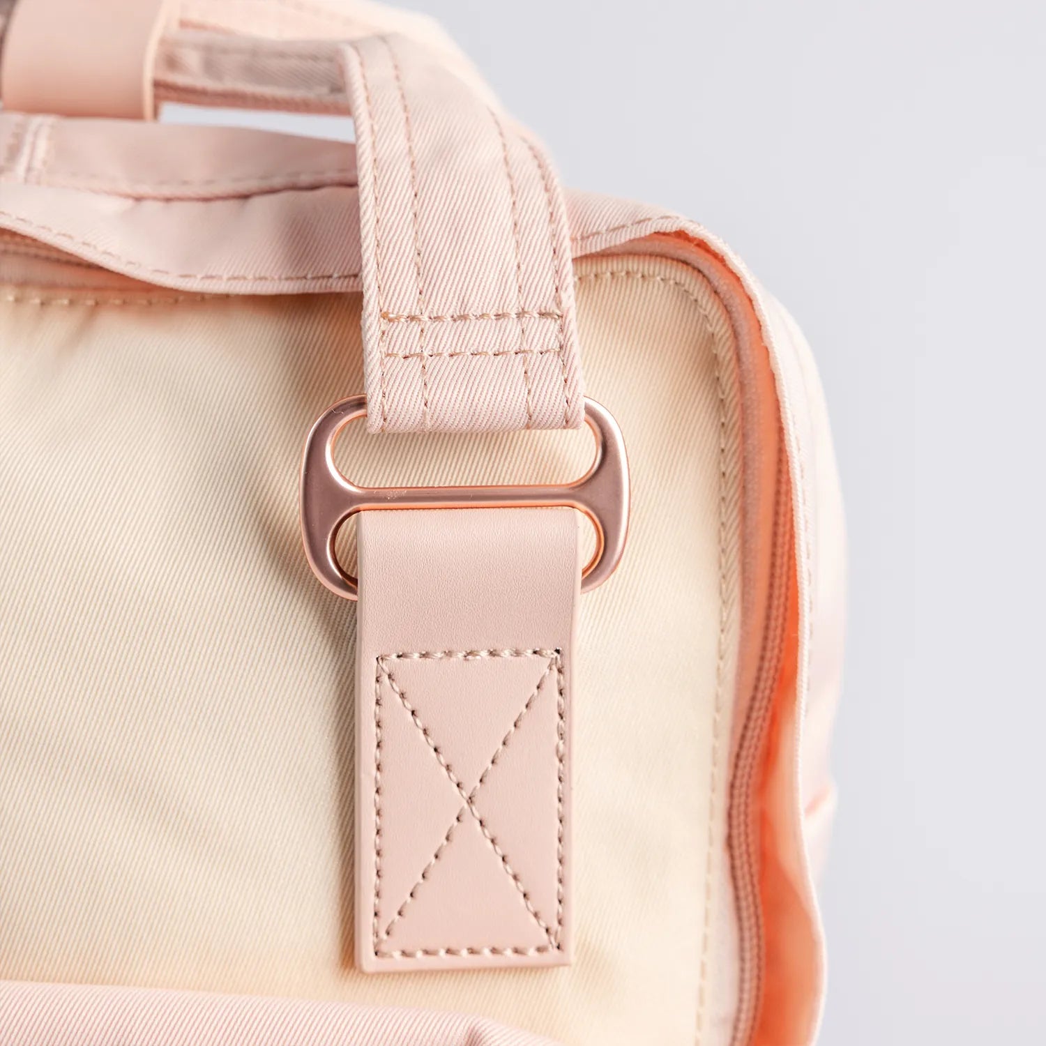 ドーナツ マカロン ネイチャーペール バックパック 16L
