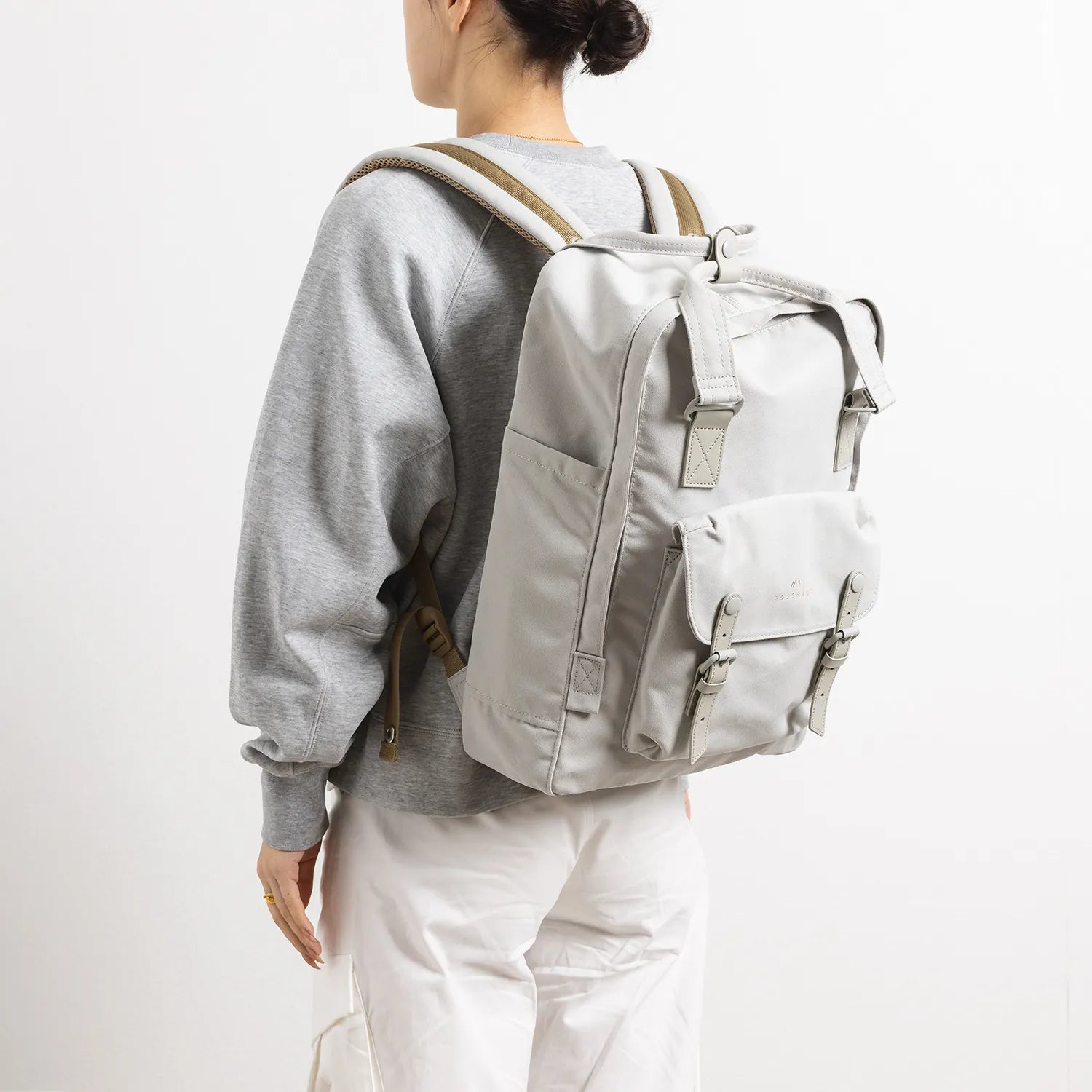 ドーナツ マカロン ラージ メディテイティブ ダークス 大容量リュック 20L