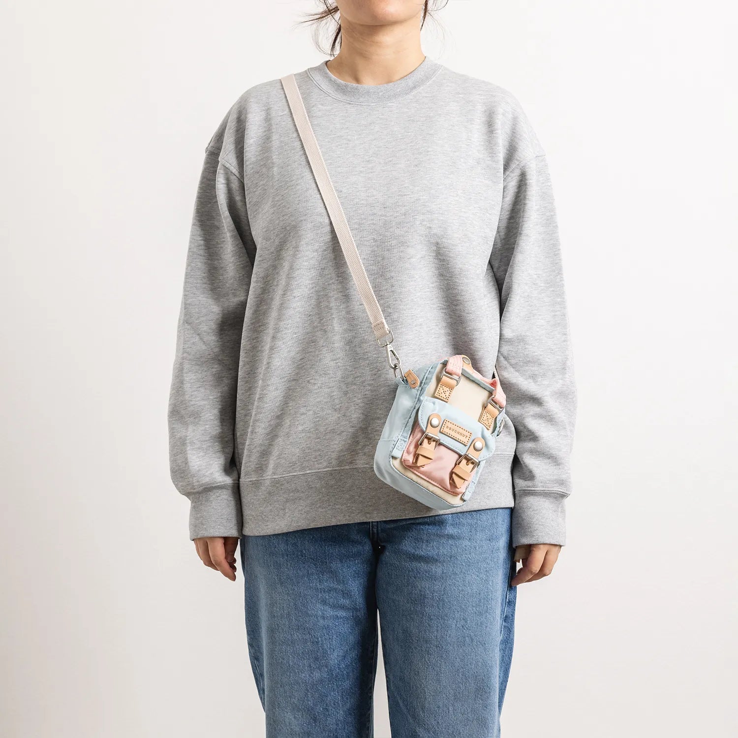 ドーナツ マカロン タイニー 小型 軽量 ショルダーバッグ 1L