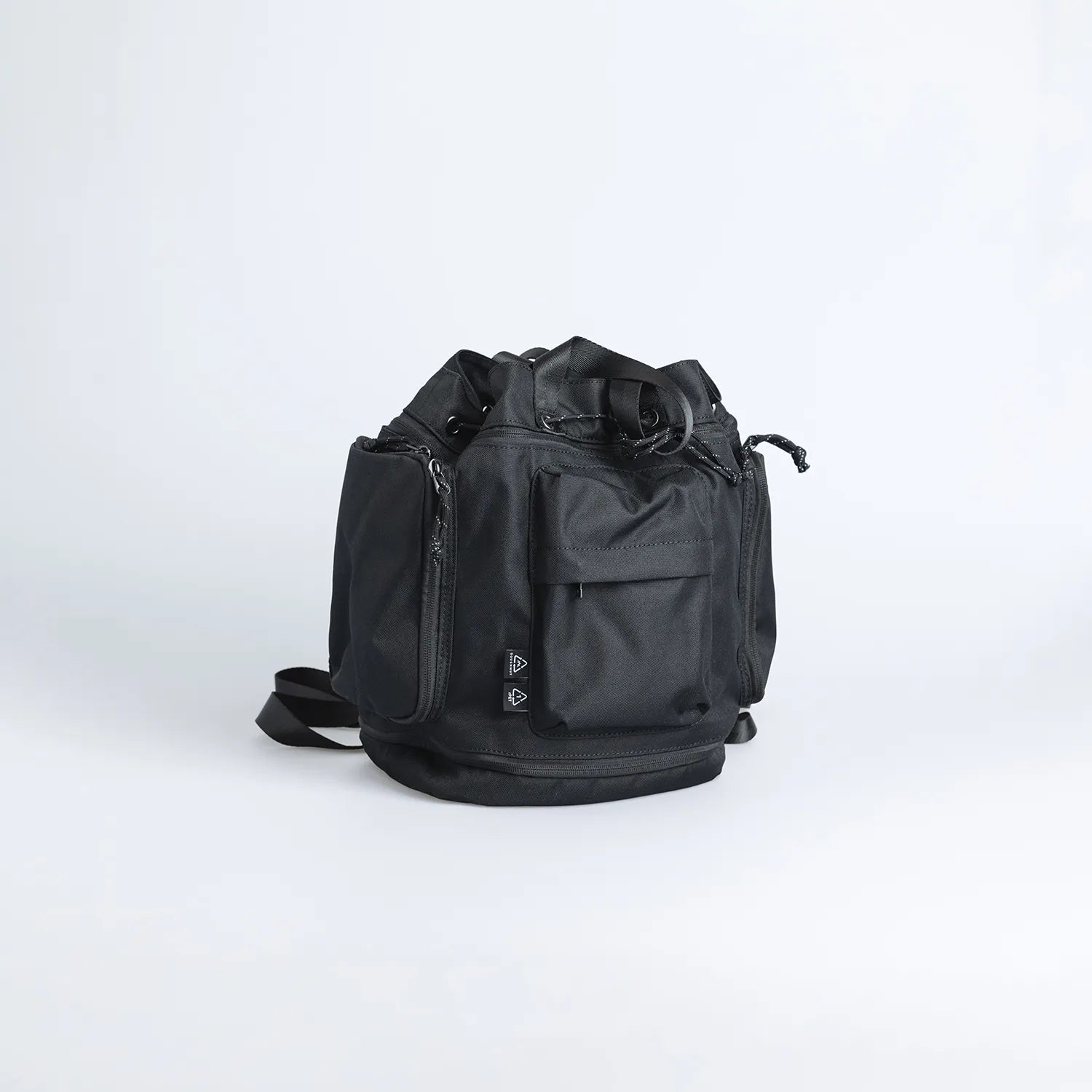 ドーナツ ピラミッド 2WAY 3WAY バックパック ショルダーバッグ 13L