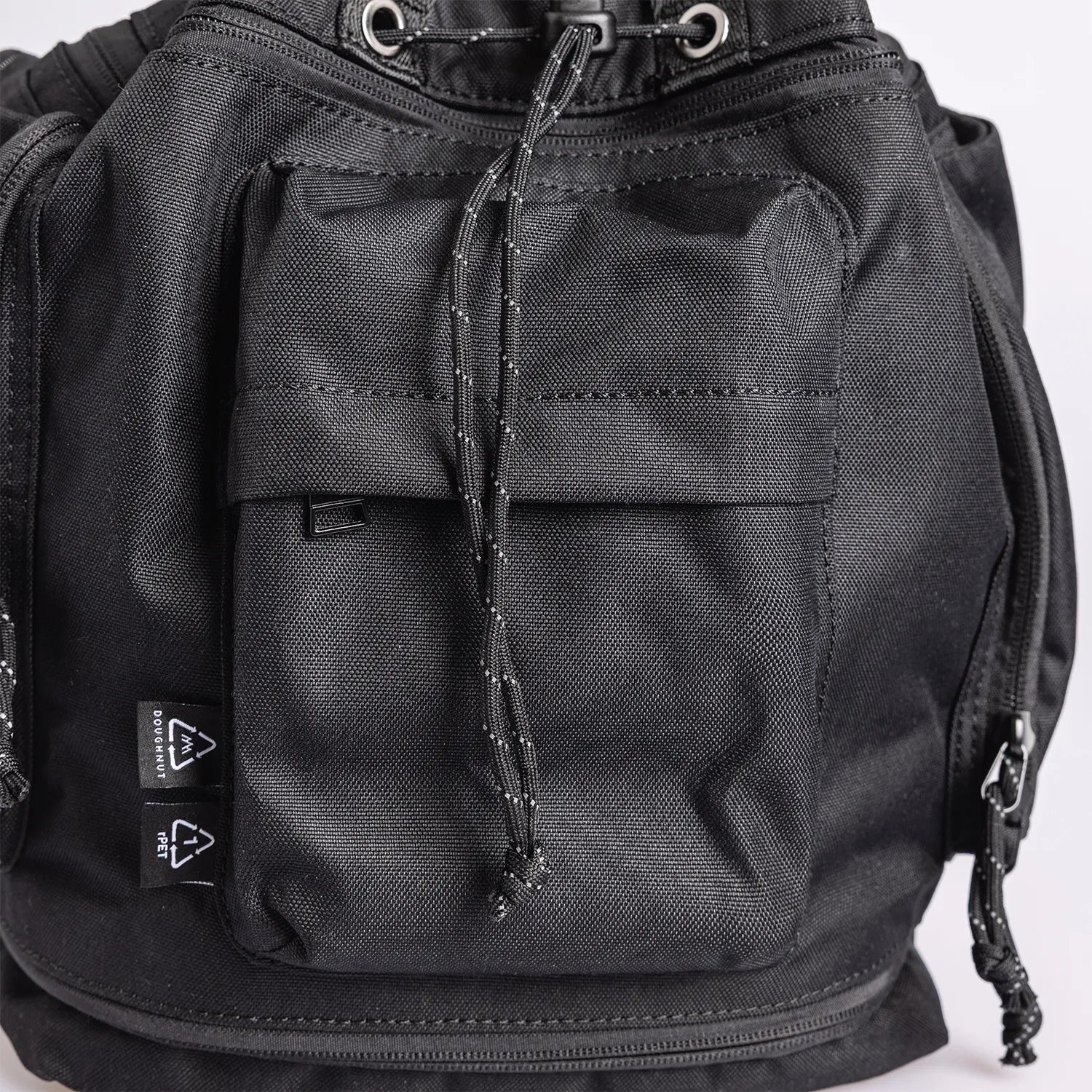 ドーナツ ピラミッド 2WAY 3WAY バックパック ショルダーバッグ 13L