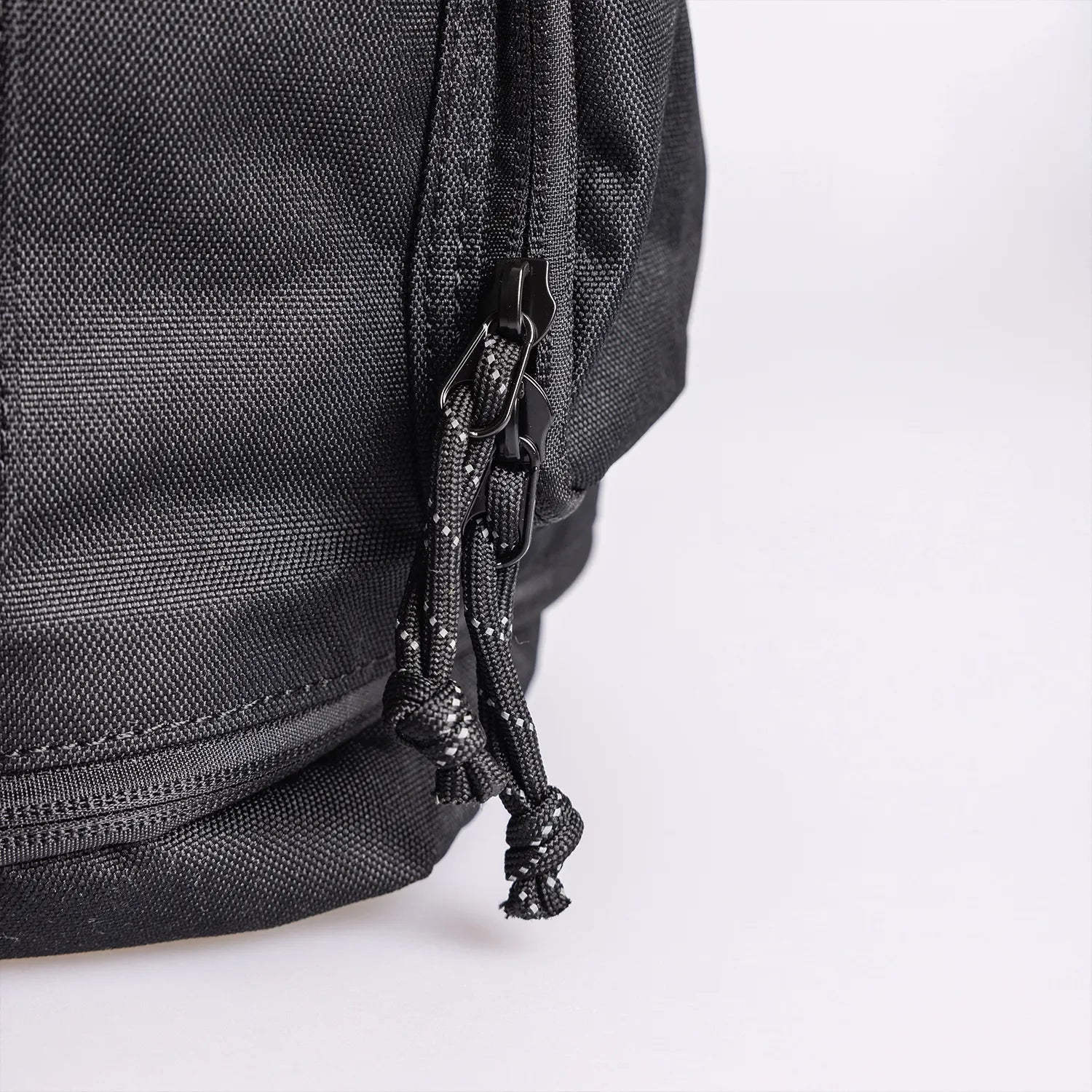 ドーナツ ピラミッド 2WAY 3WAY バックパック ショルダーバッグ 13L