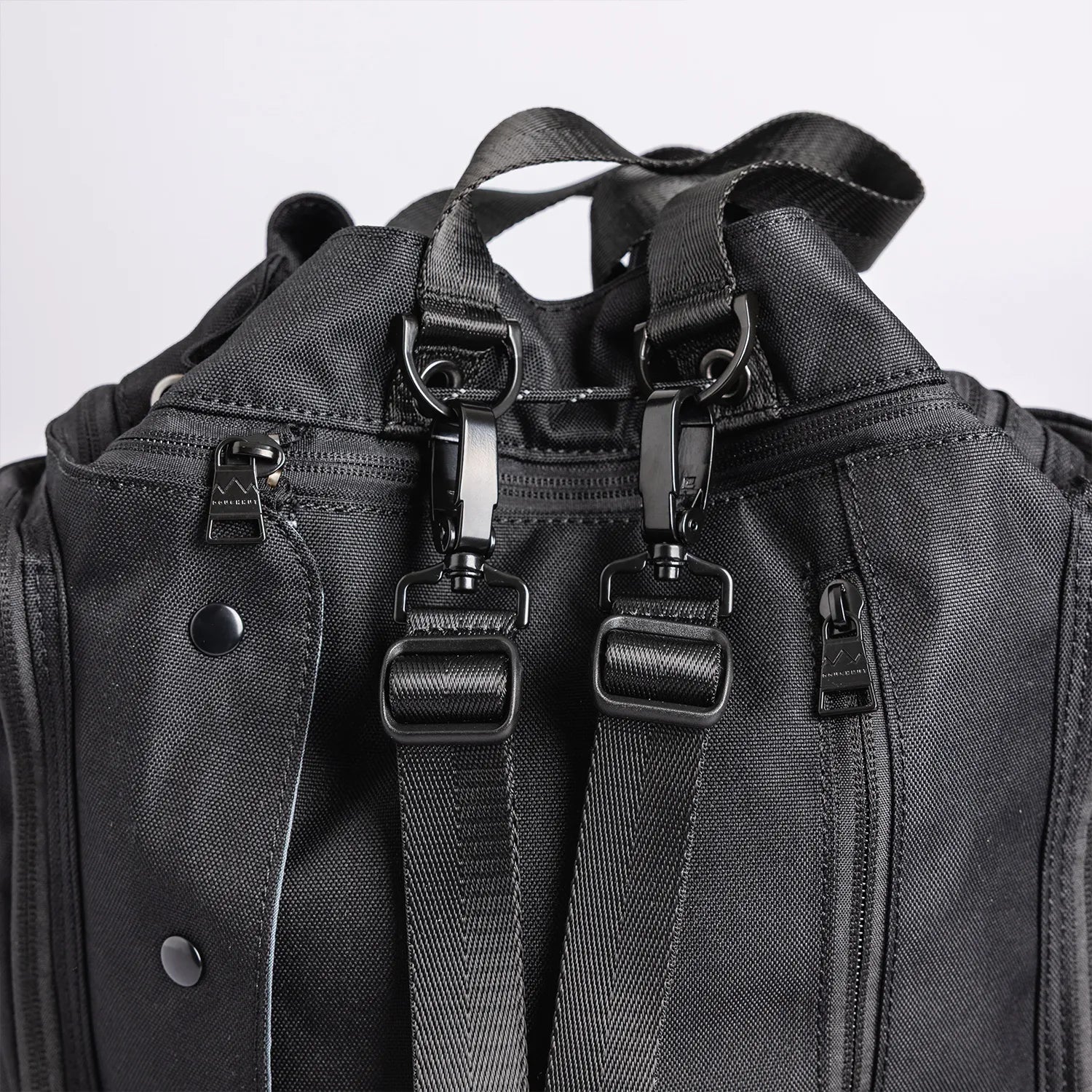 ドーナツ ピラミッド 2WAY 3WAY バックパック ショルダーバッグ 13L