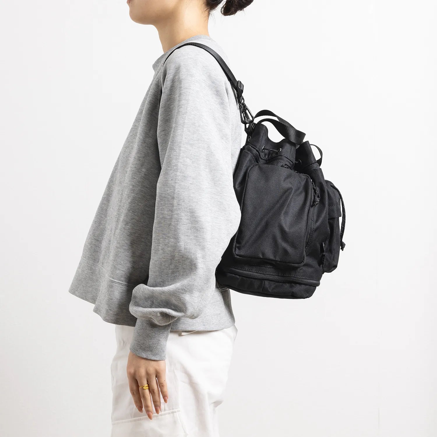 ドーナツ ピラミッド 2WAY 3WAY バックパック ショルダーバッグ 13L