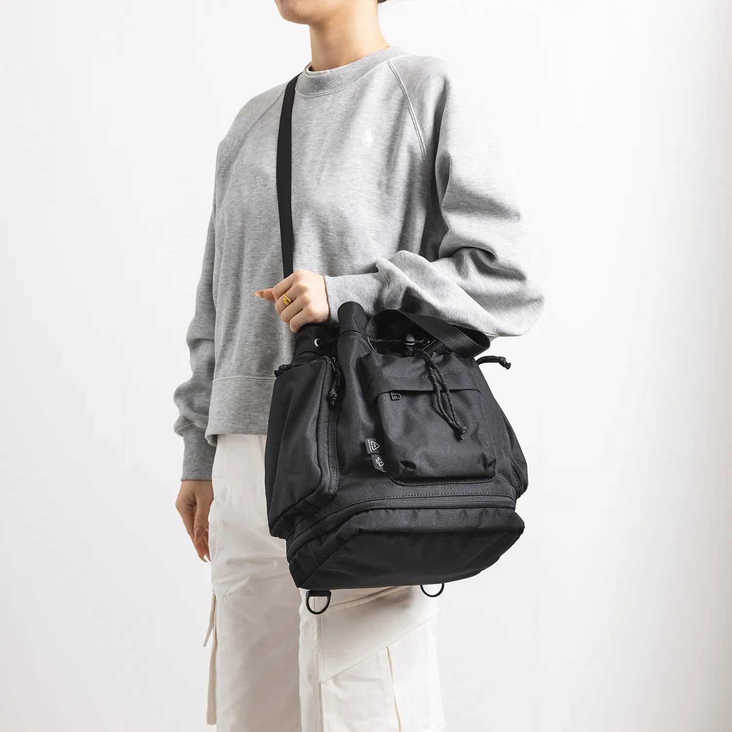 ドーナツ ピラミッド 2WAY 3WAY バックパック ショルダーバッグ 13L