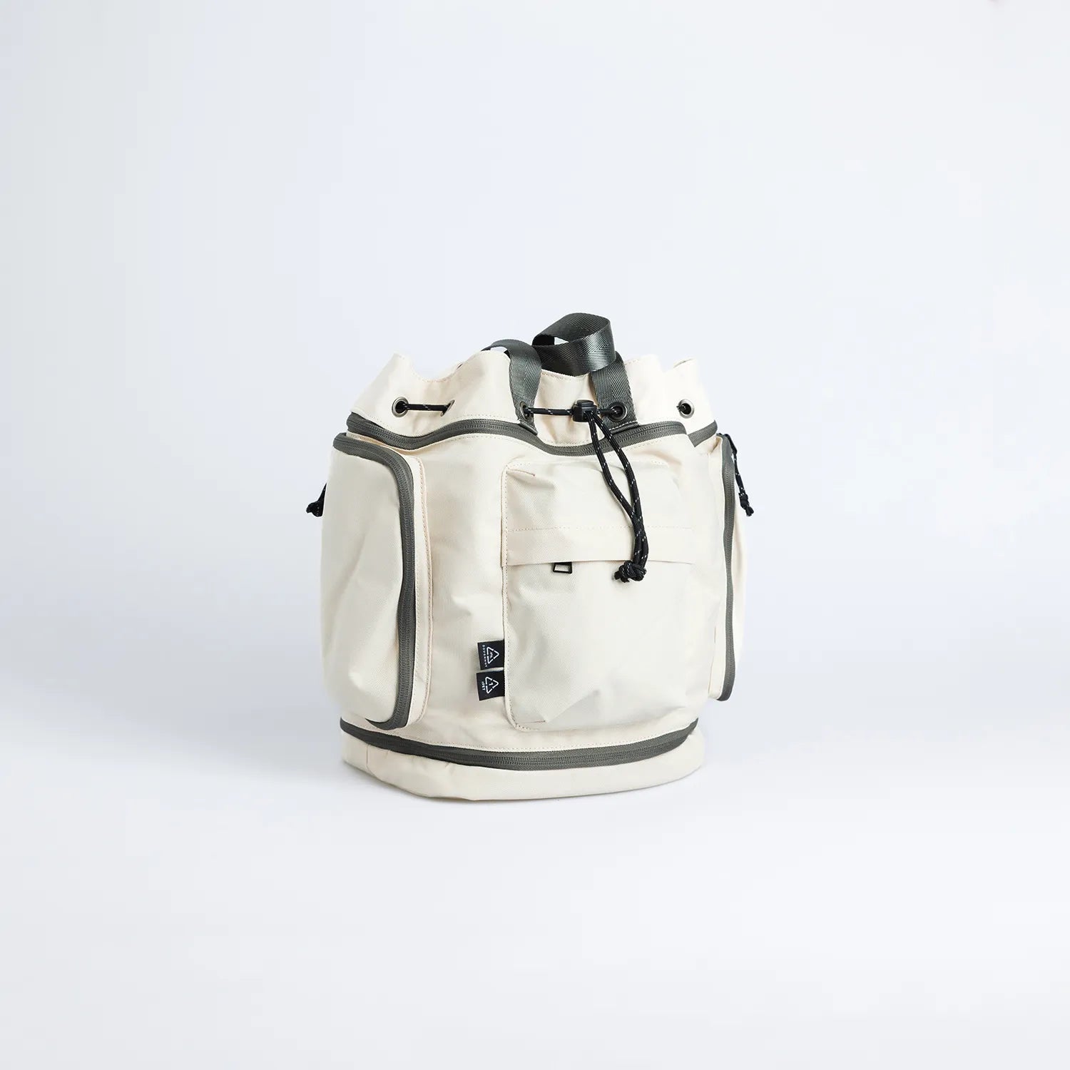 ドーナツ ピラミッド 2WAY 3WAY バックパック ショルダーバッグ 13L