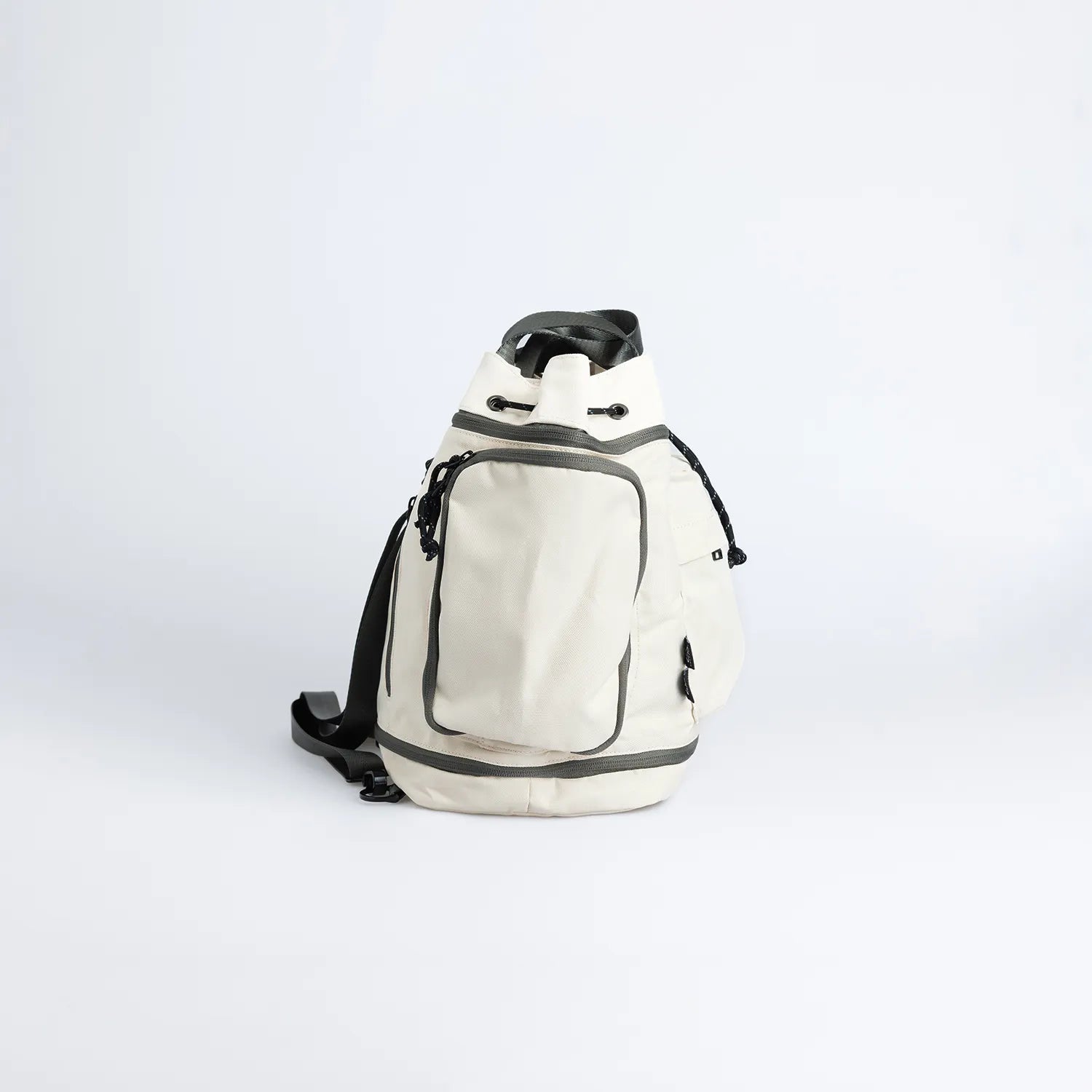 ドーナツ ピラミッド 2WAY 3WAY バックパック ショルダーバッグ 13L