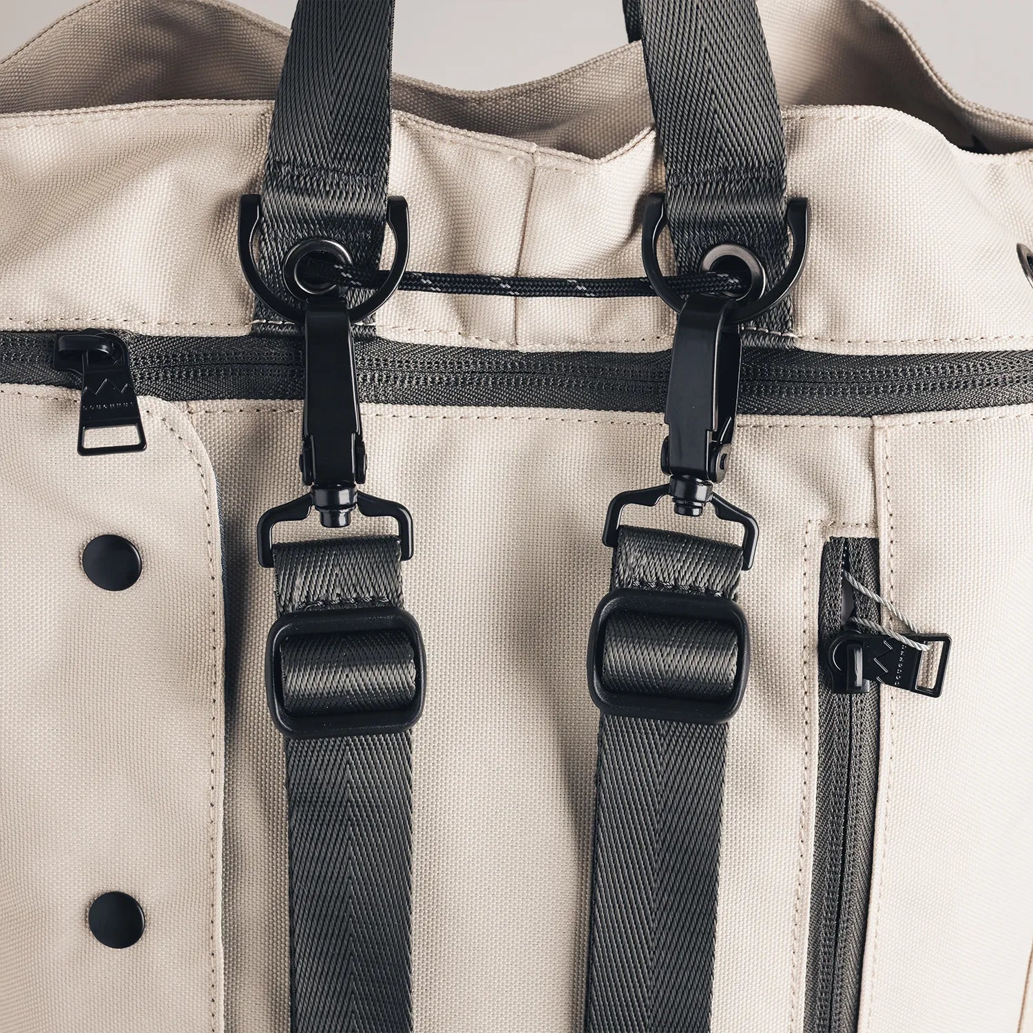 ドーナツ ピラミッド 2WAY 3WAY バックパック ショルダーバッグ 13L
